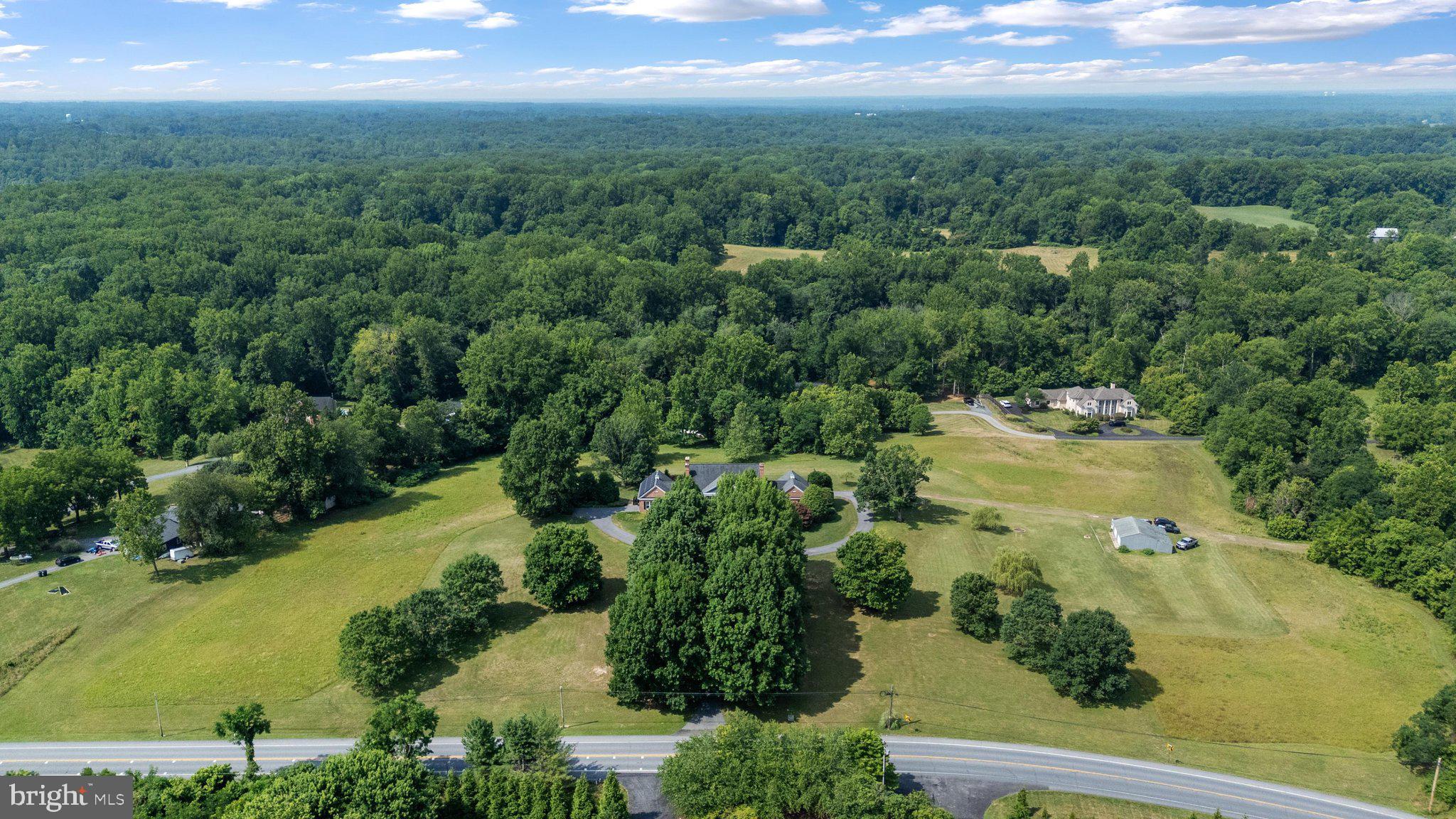DAVIDSONVILLE - Residential