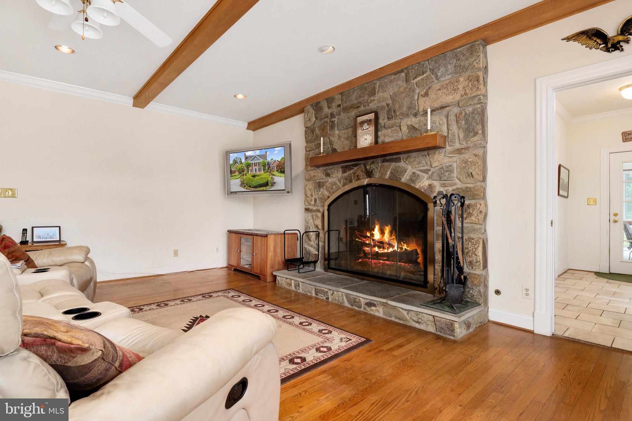 DAVIDSONVILLE - Residential