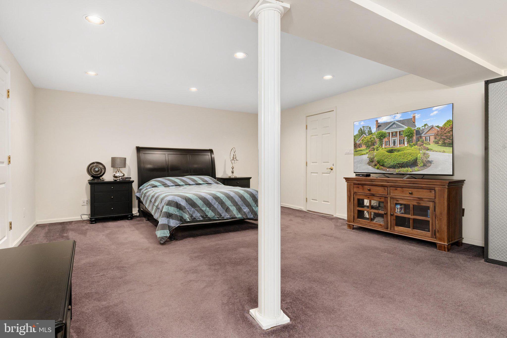 DAVIDSONVILLE - Residential