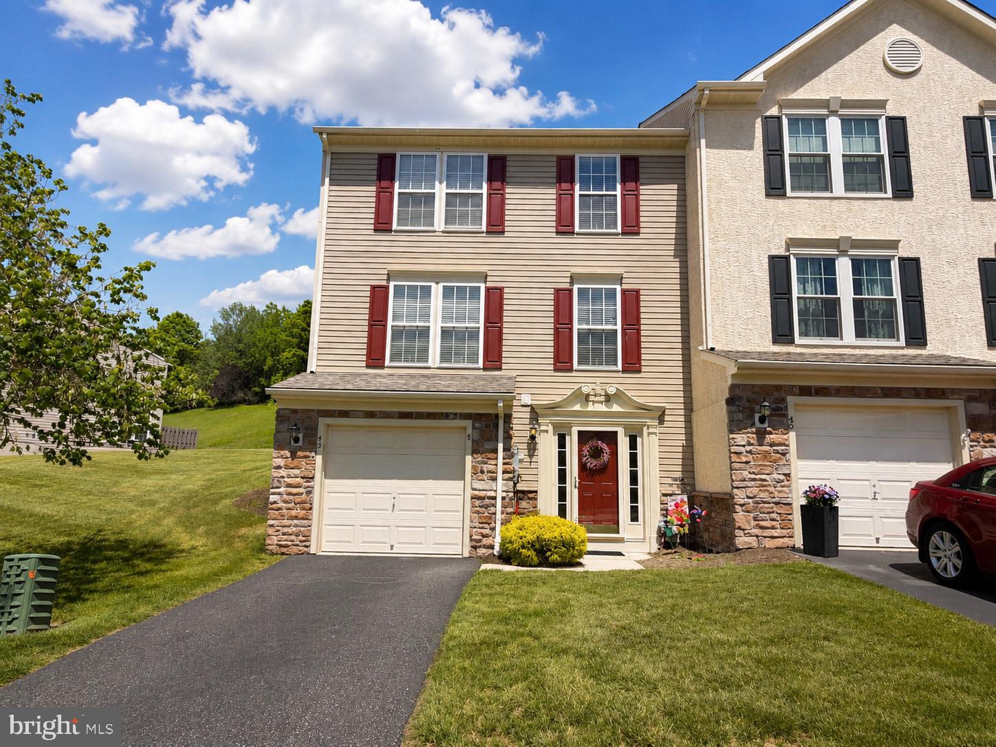 SUNNYBROOK - Residential
