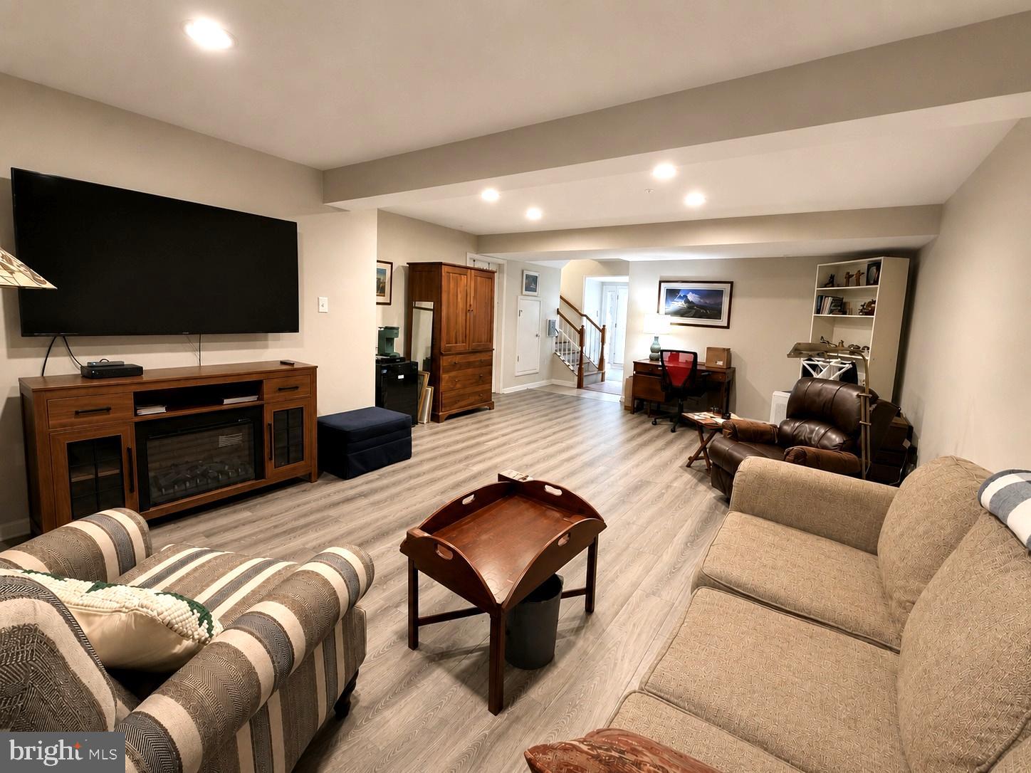 SUNNYBROOK - Residential
