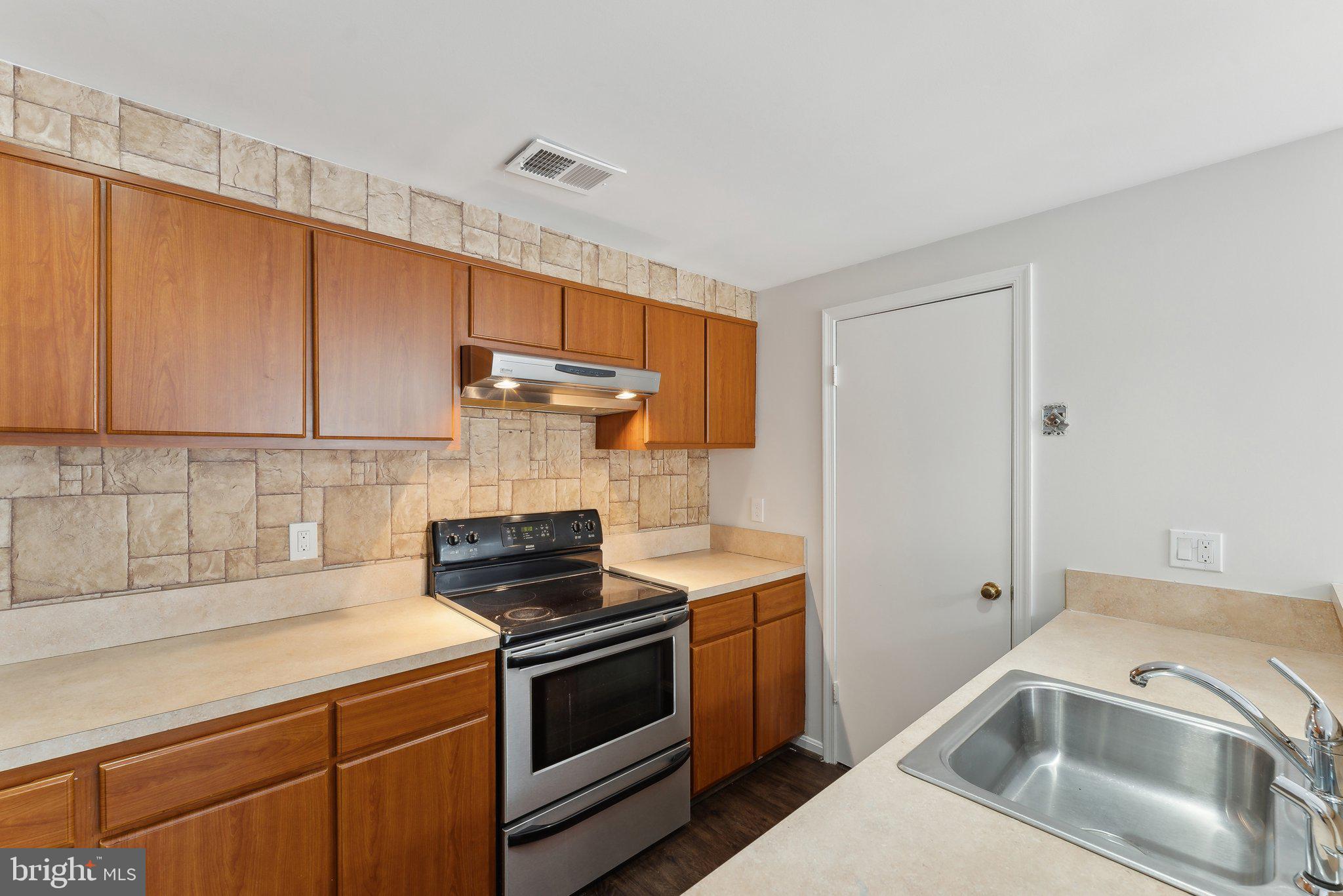 PEMBROOK VILLAGE - Residential