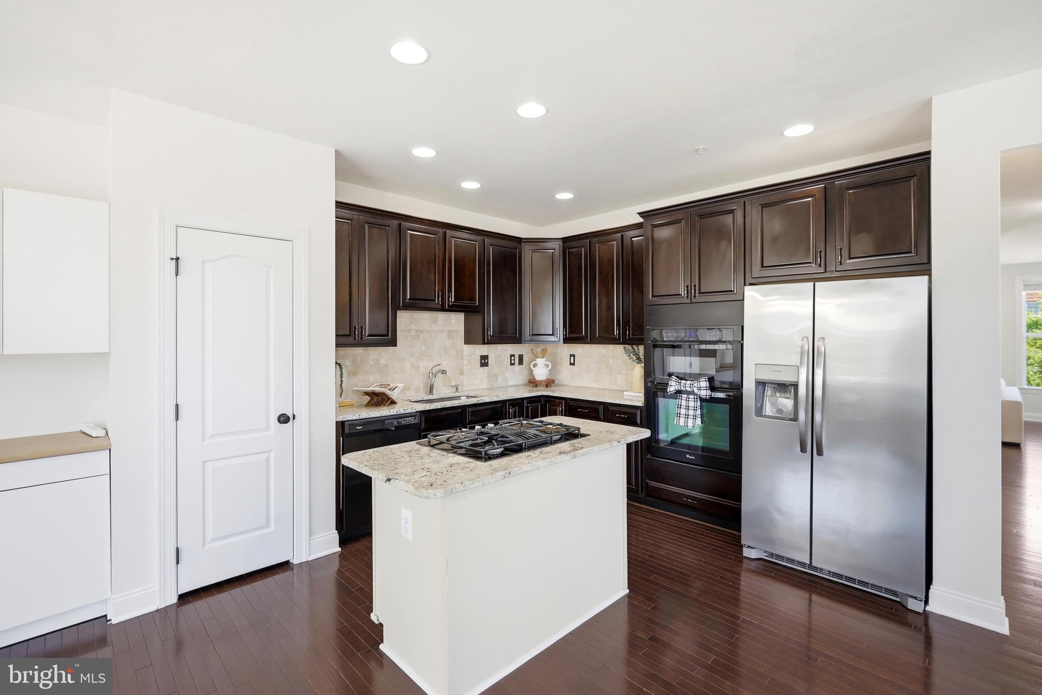 THE ENCLAVE AT ARUNDEL PRESERVE - Residential