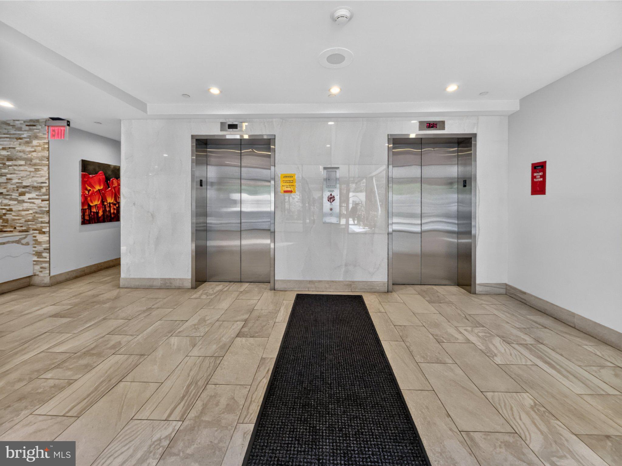 CLARENDON - Residential
