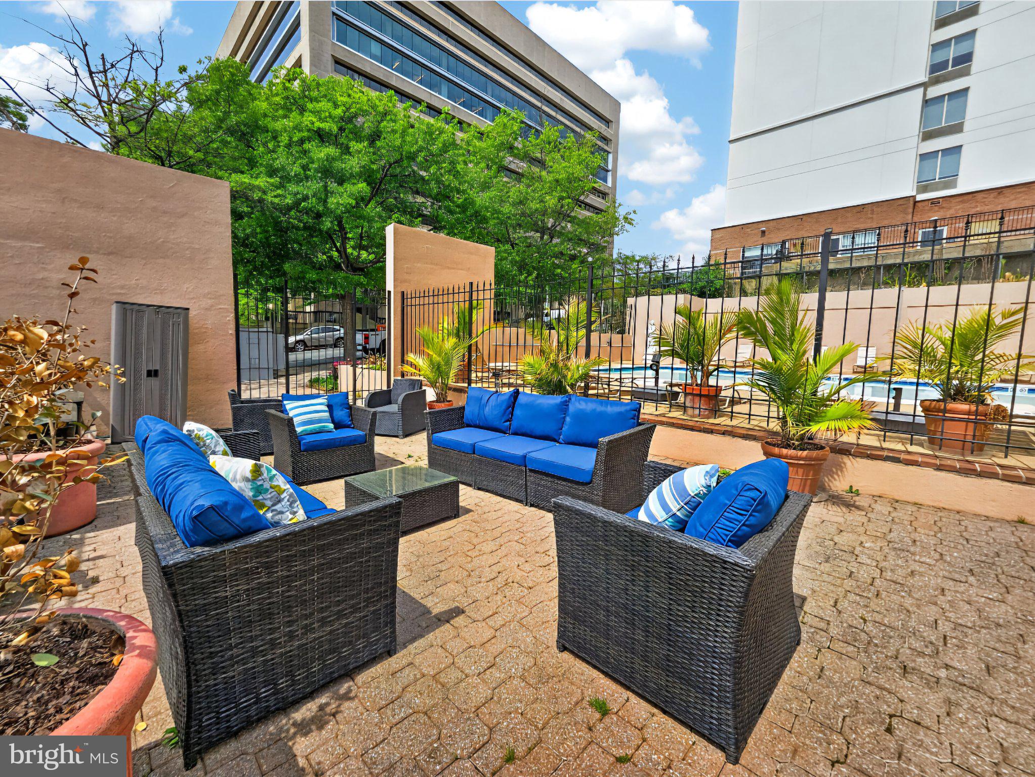 CLARENDON - Residential
