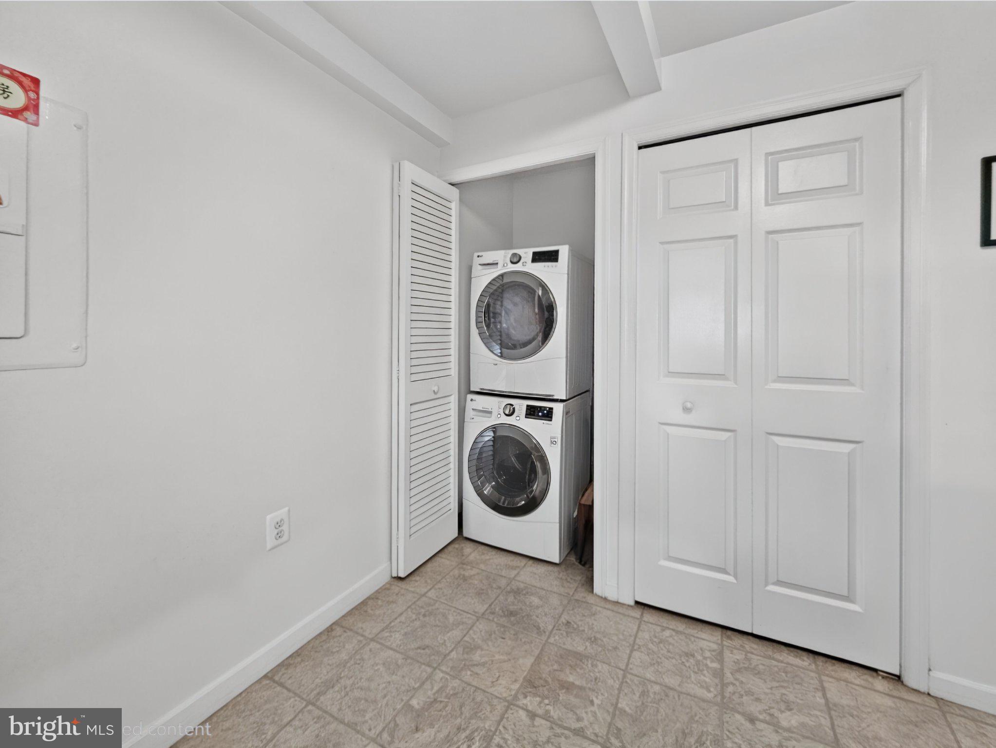 CLARENDON - Residential
