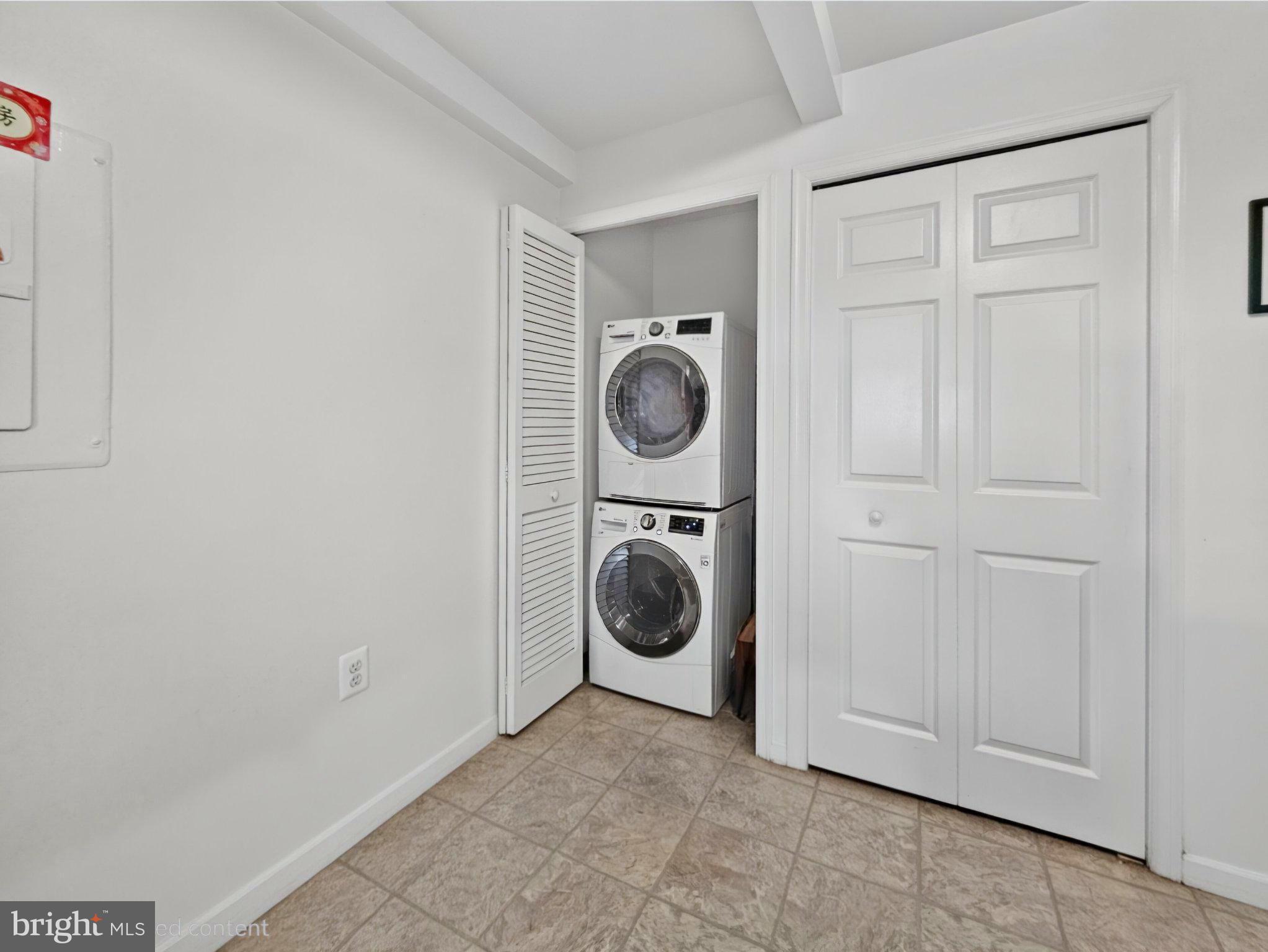 CLARENDON - Residential