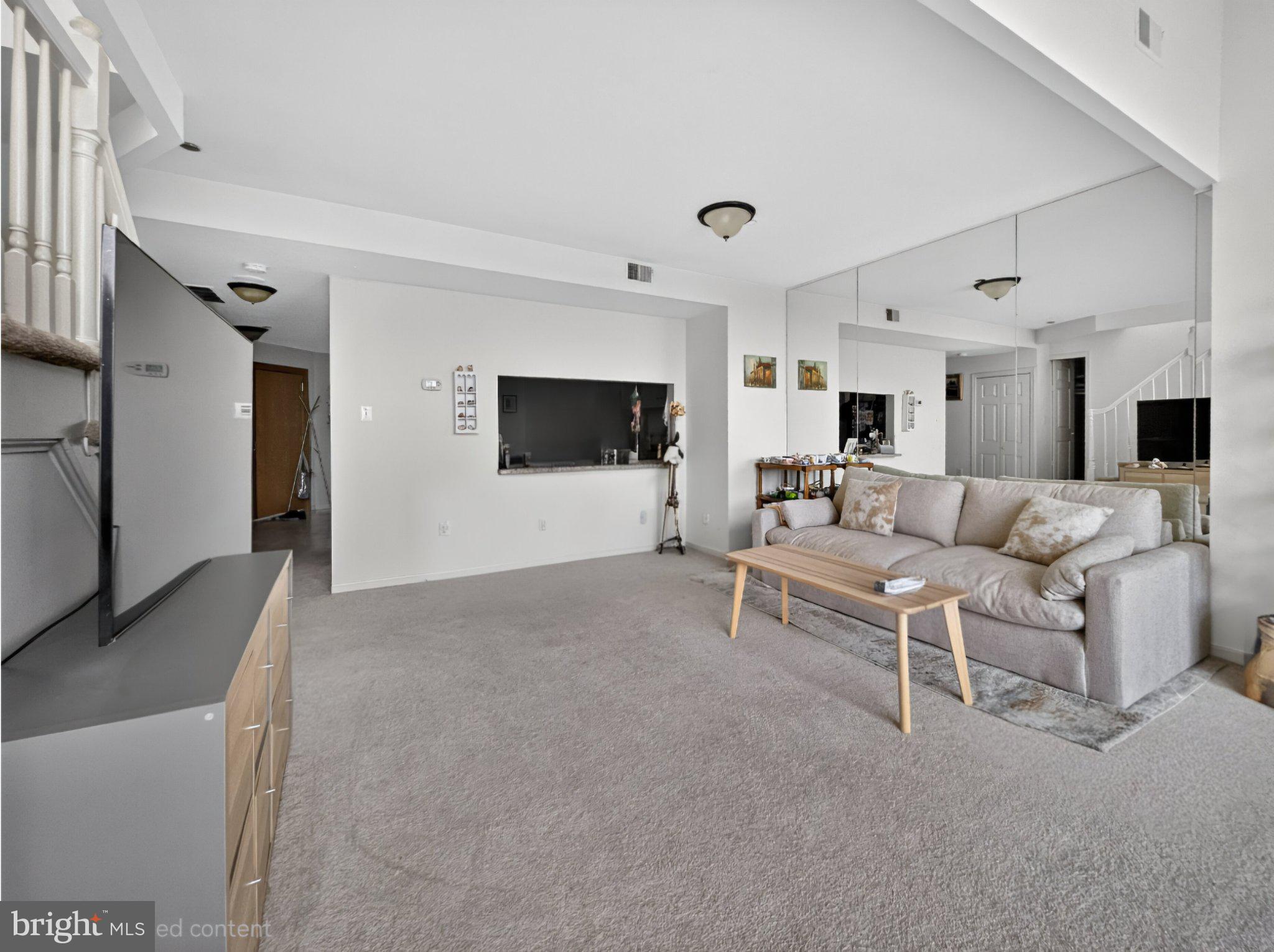 CLARENDON - Residential