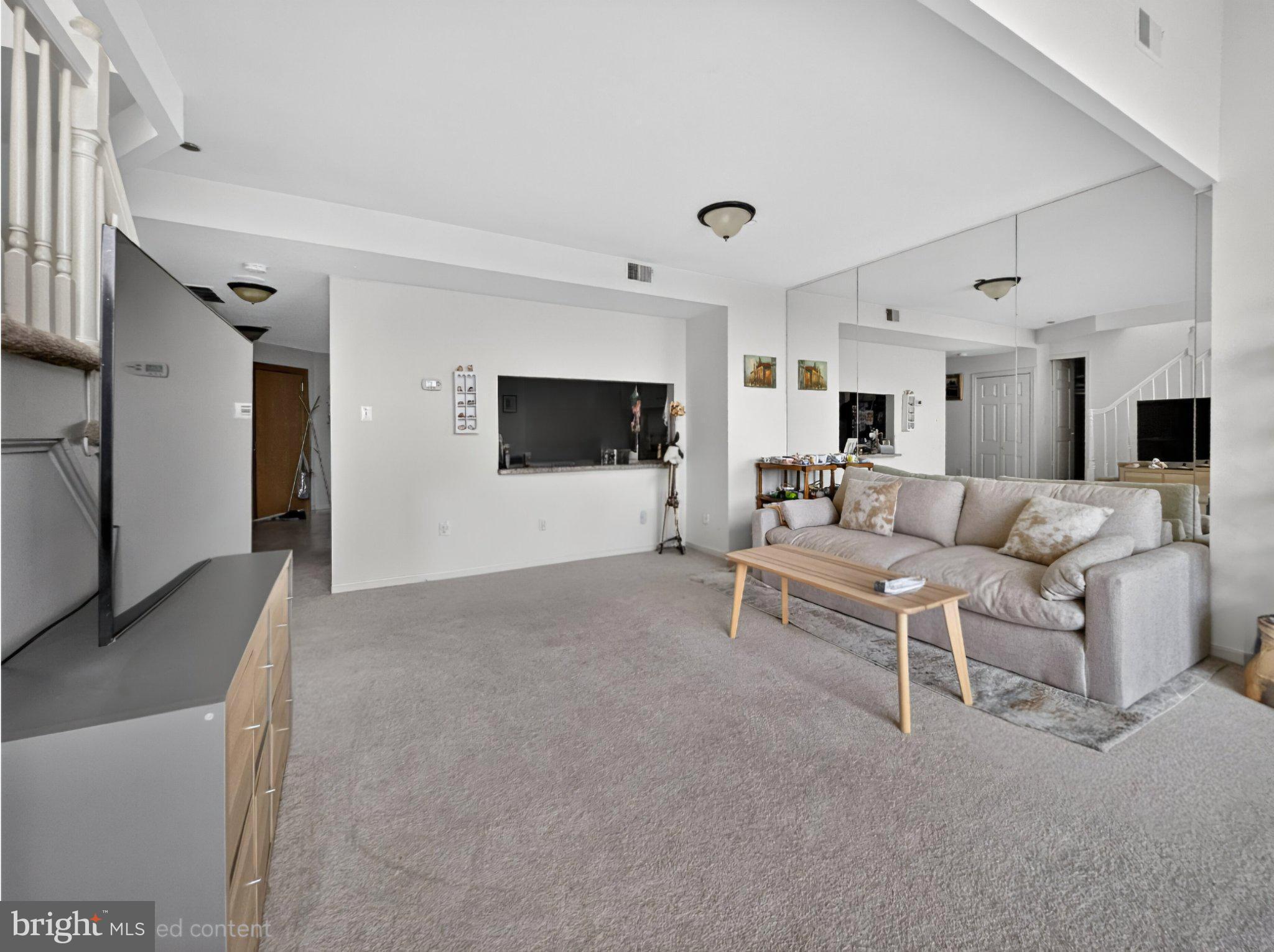 CLARENDON - Residential