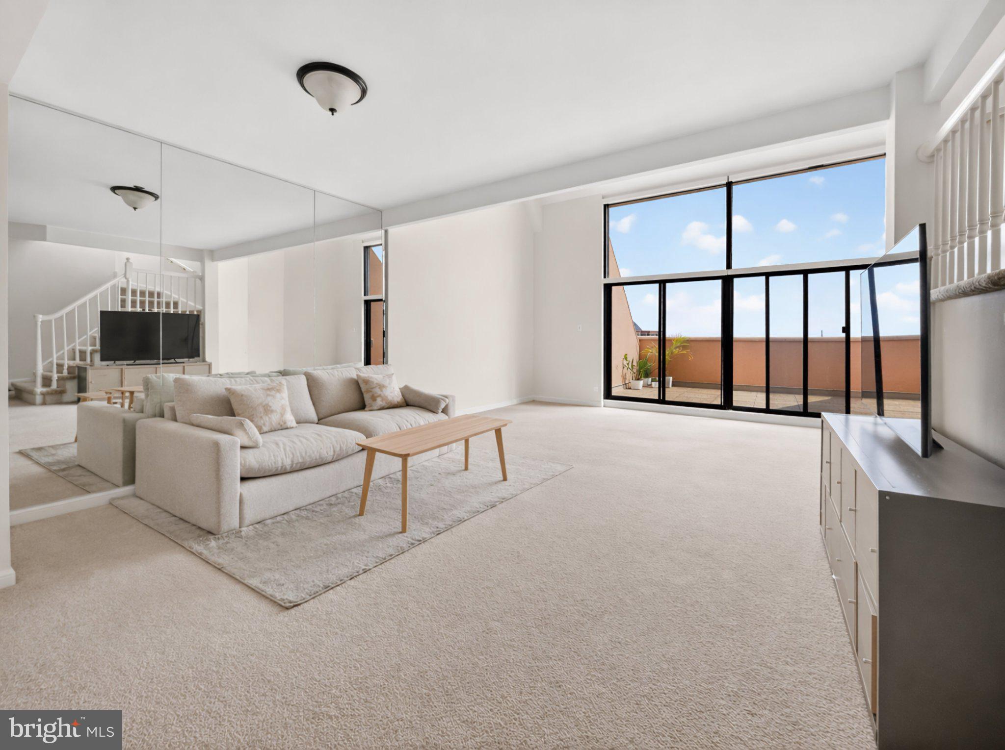 CLARENDON - Residential