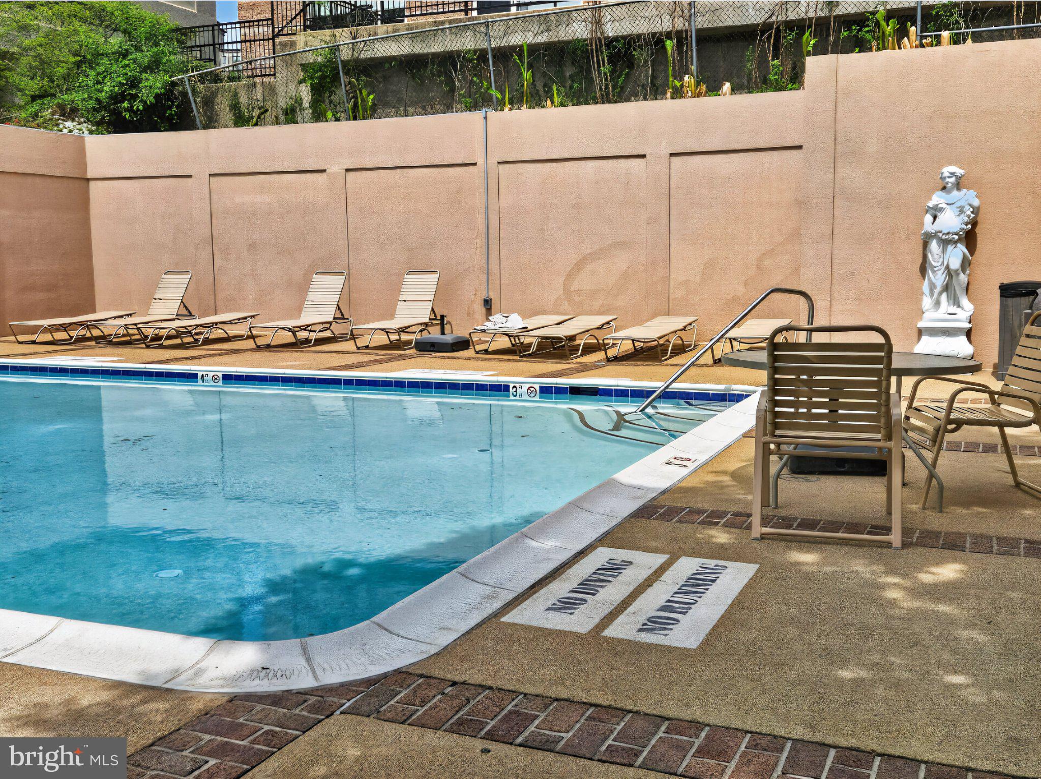CLARENDON - Residential