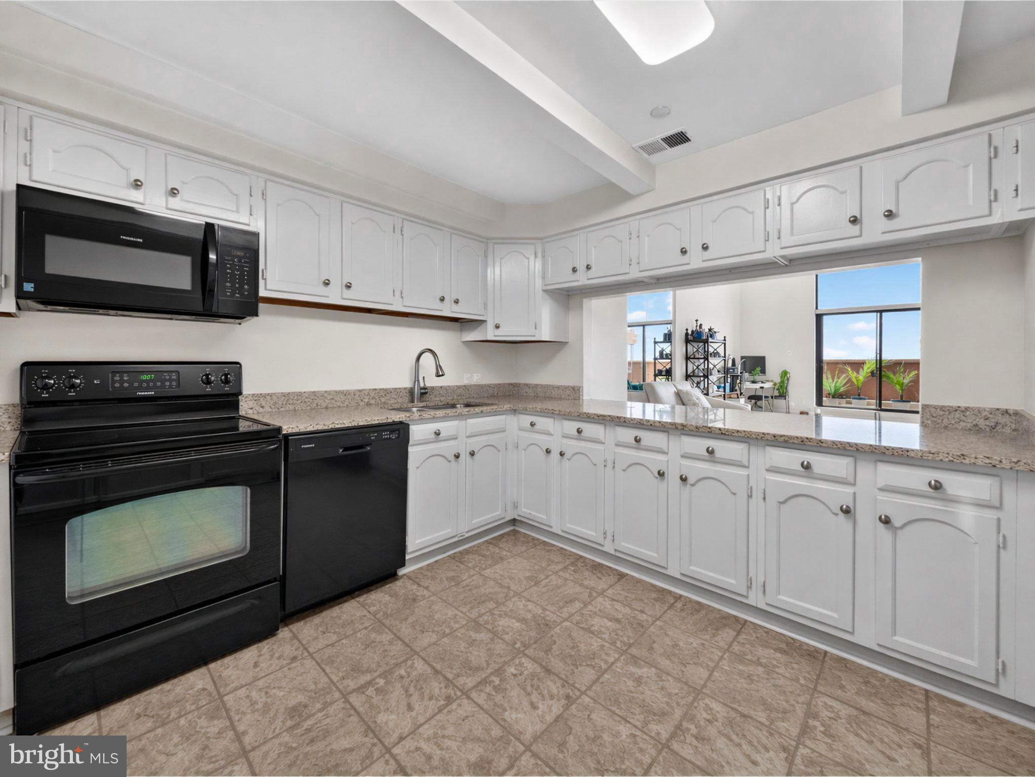 CLARENDON - Residential