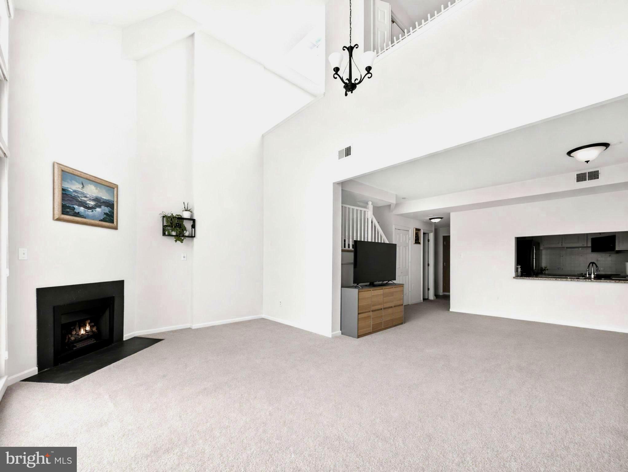 CLARENDON - Residential