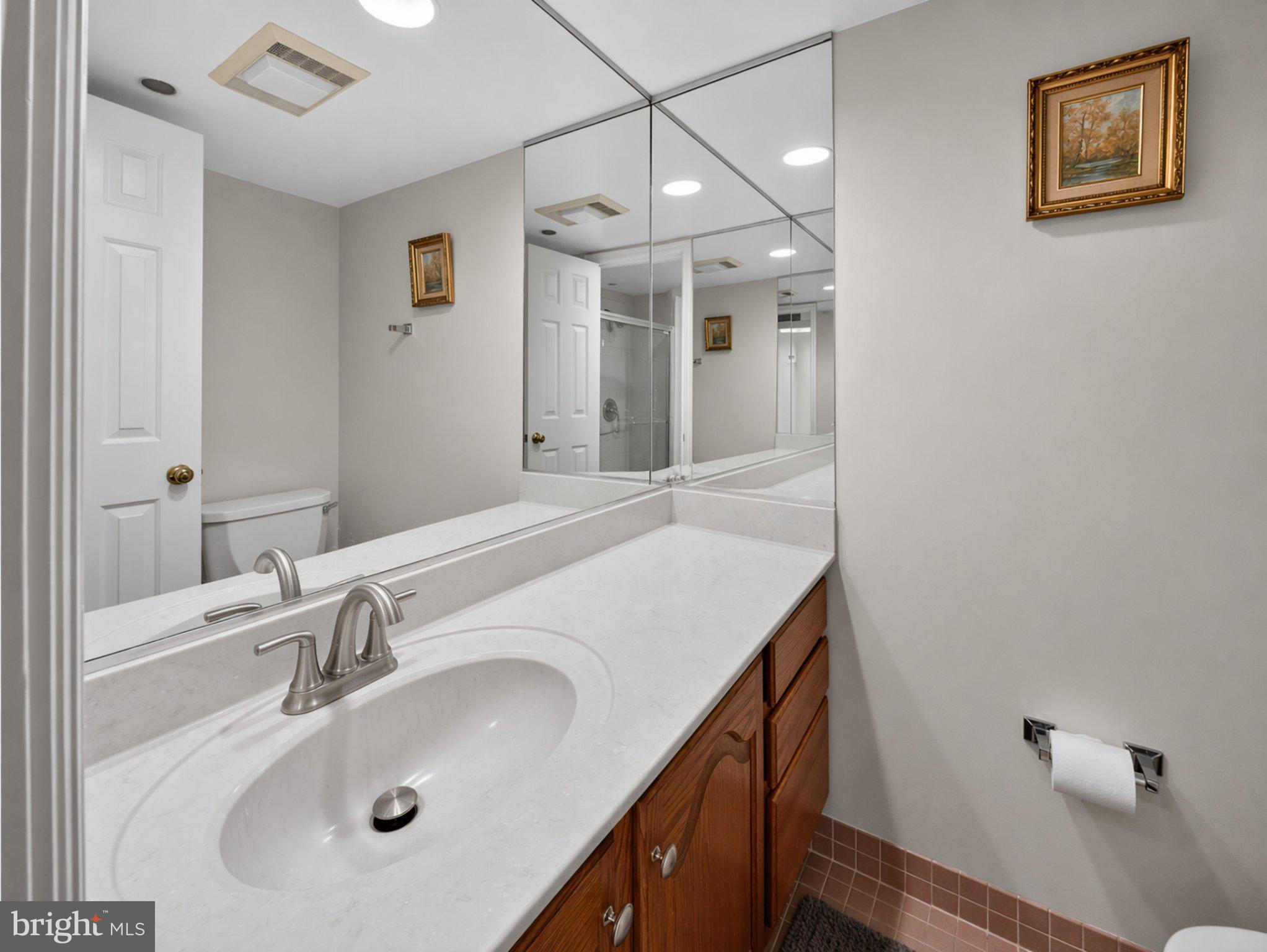 CLARENDON - Residential