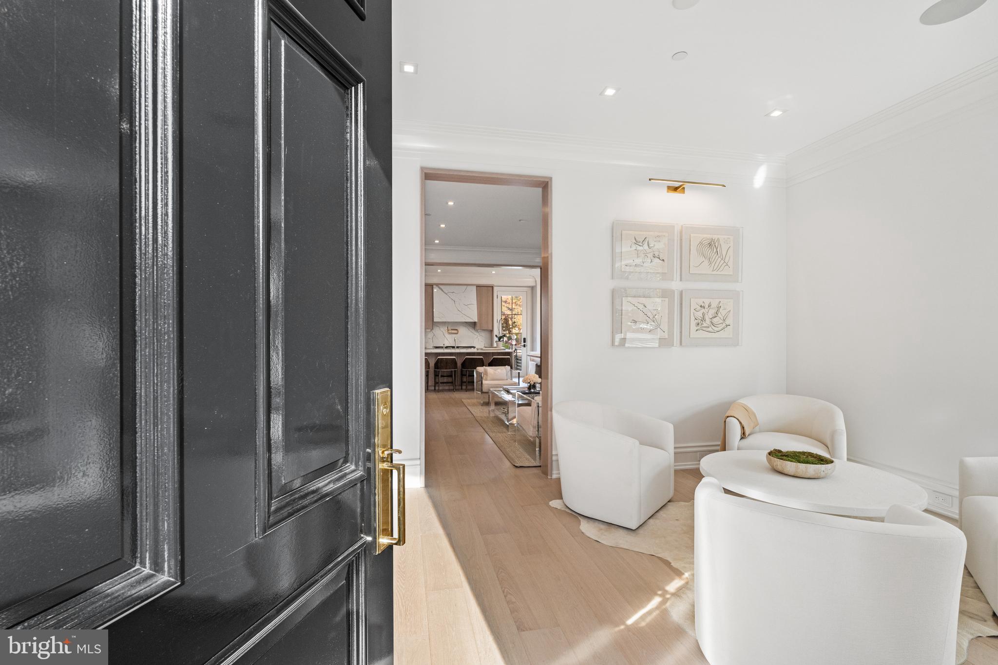 LOGAN CIRCLE - Residential