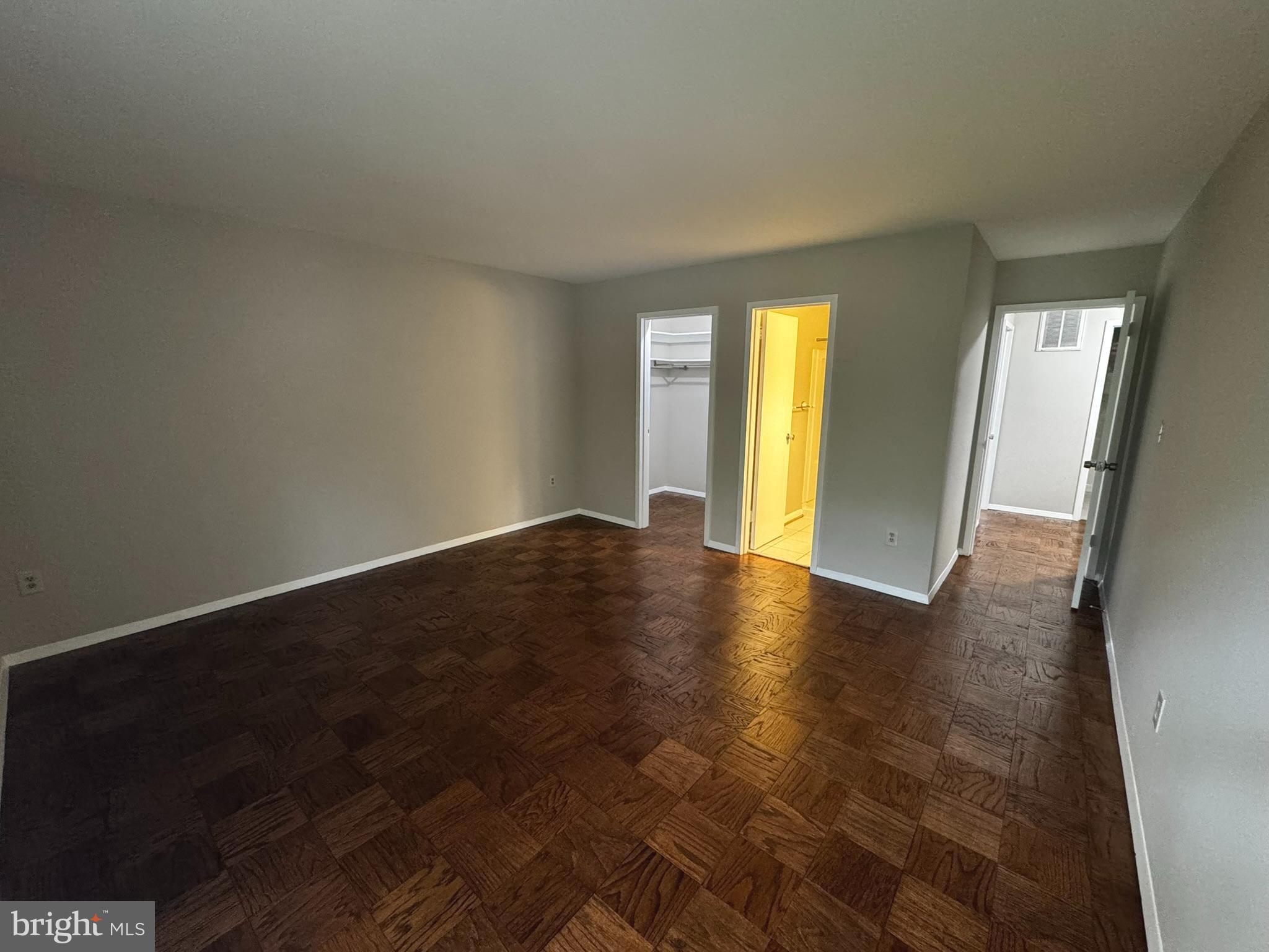 IVY OAK - Residential Lease