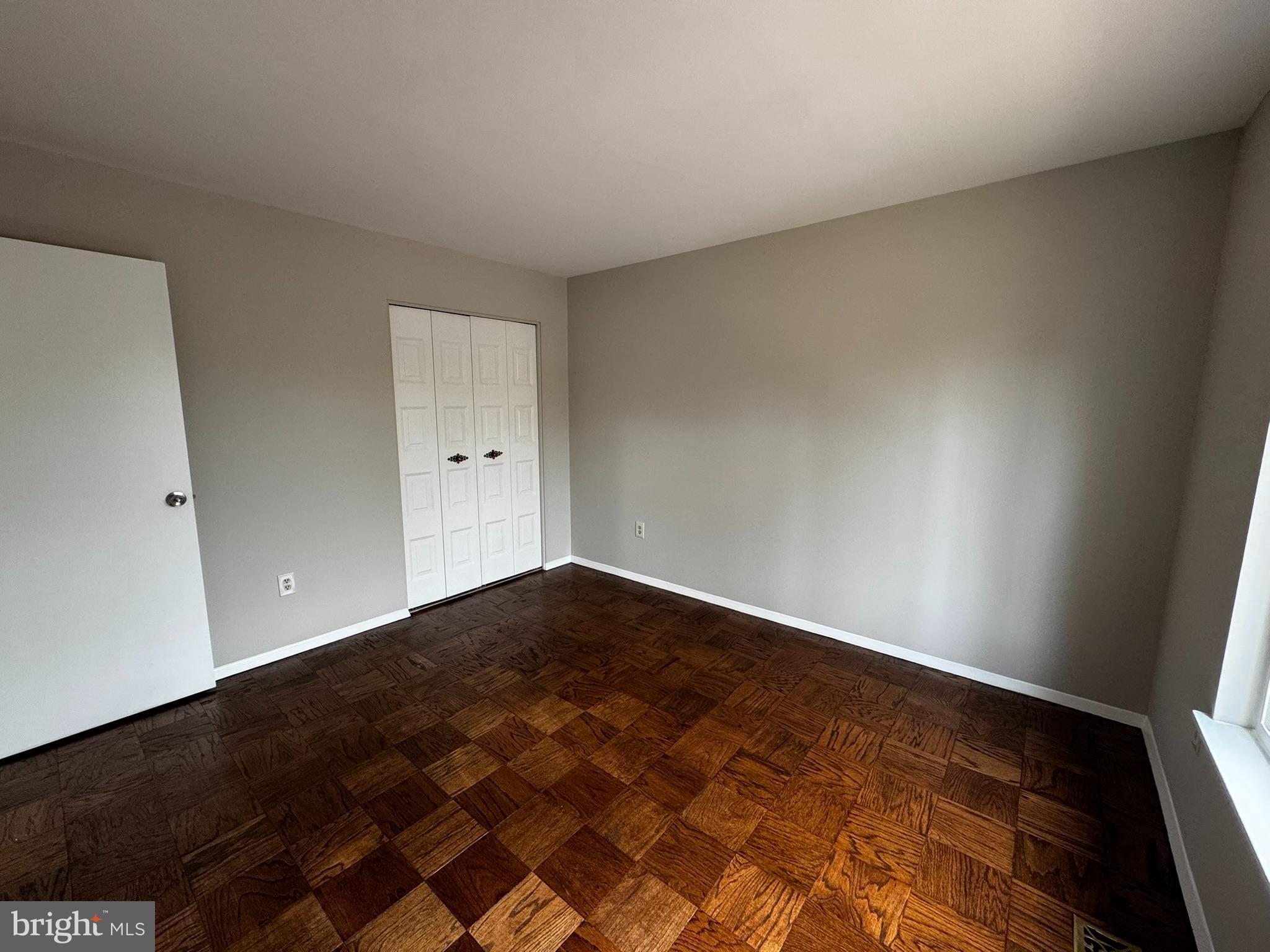 IVY OAK - Residential Lease