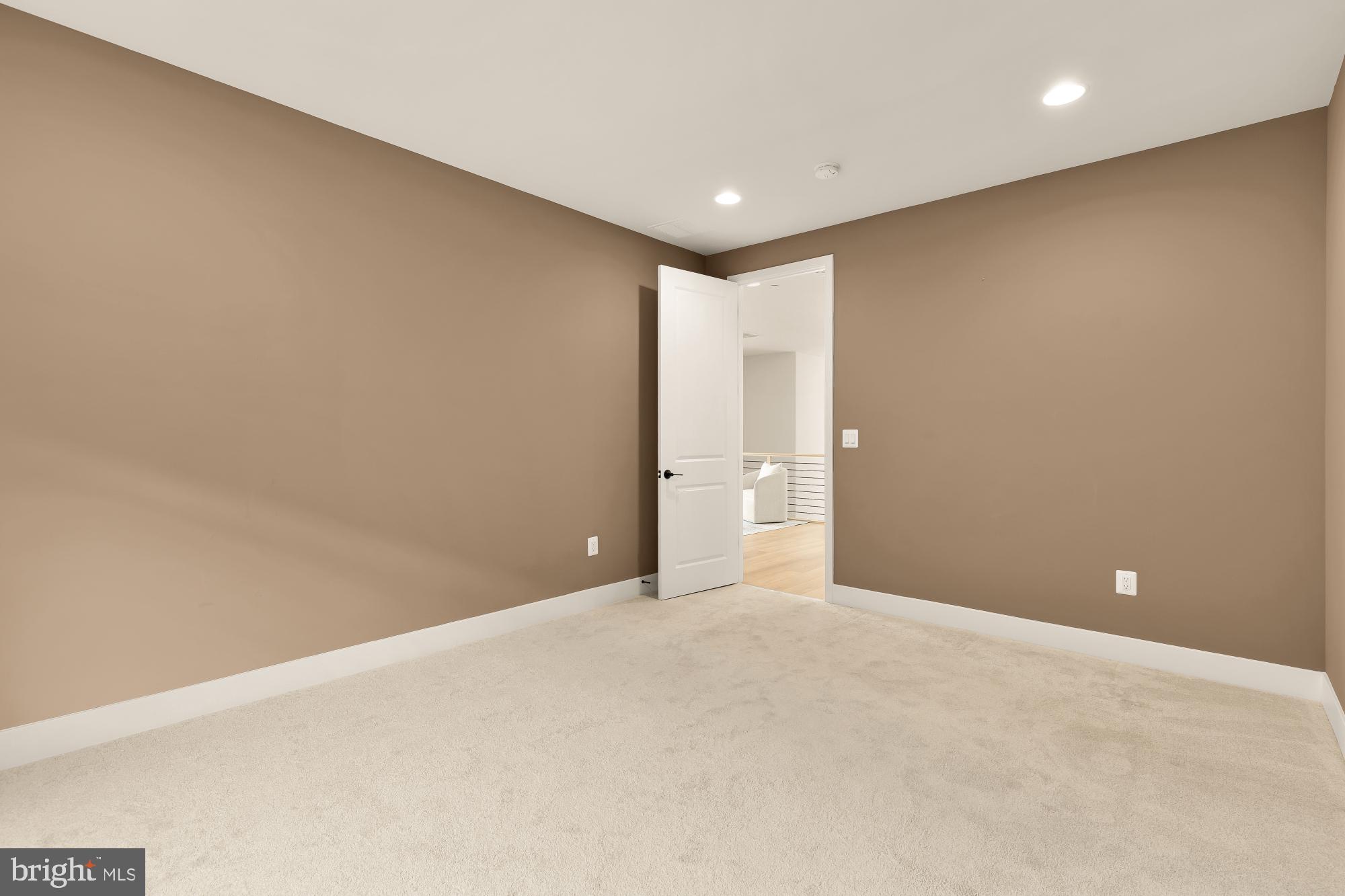 AMALYN - Residential