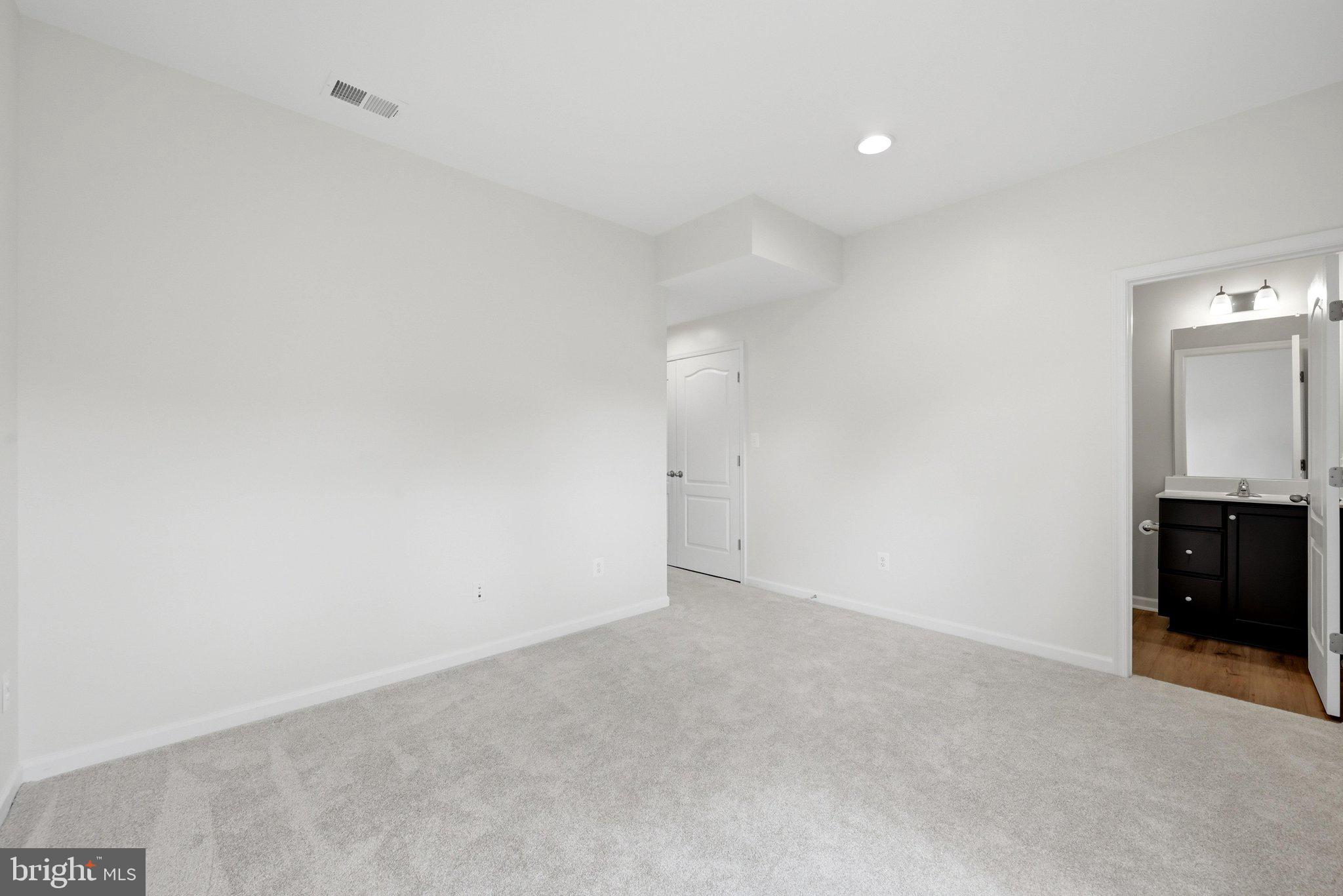 MCCAULEY CROSSING - Residential