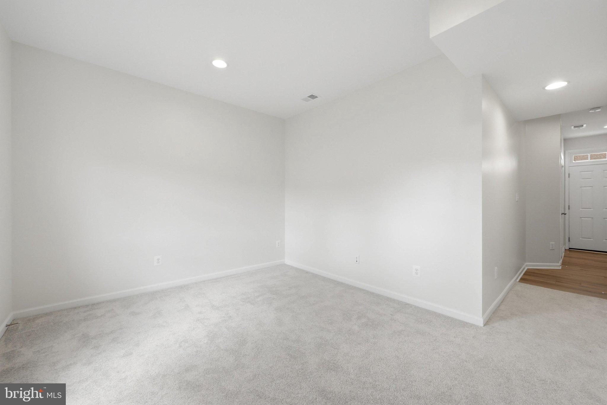 MCCAULEY CROSSING - Residential