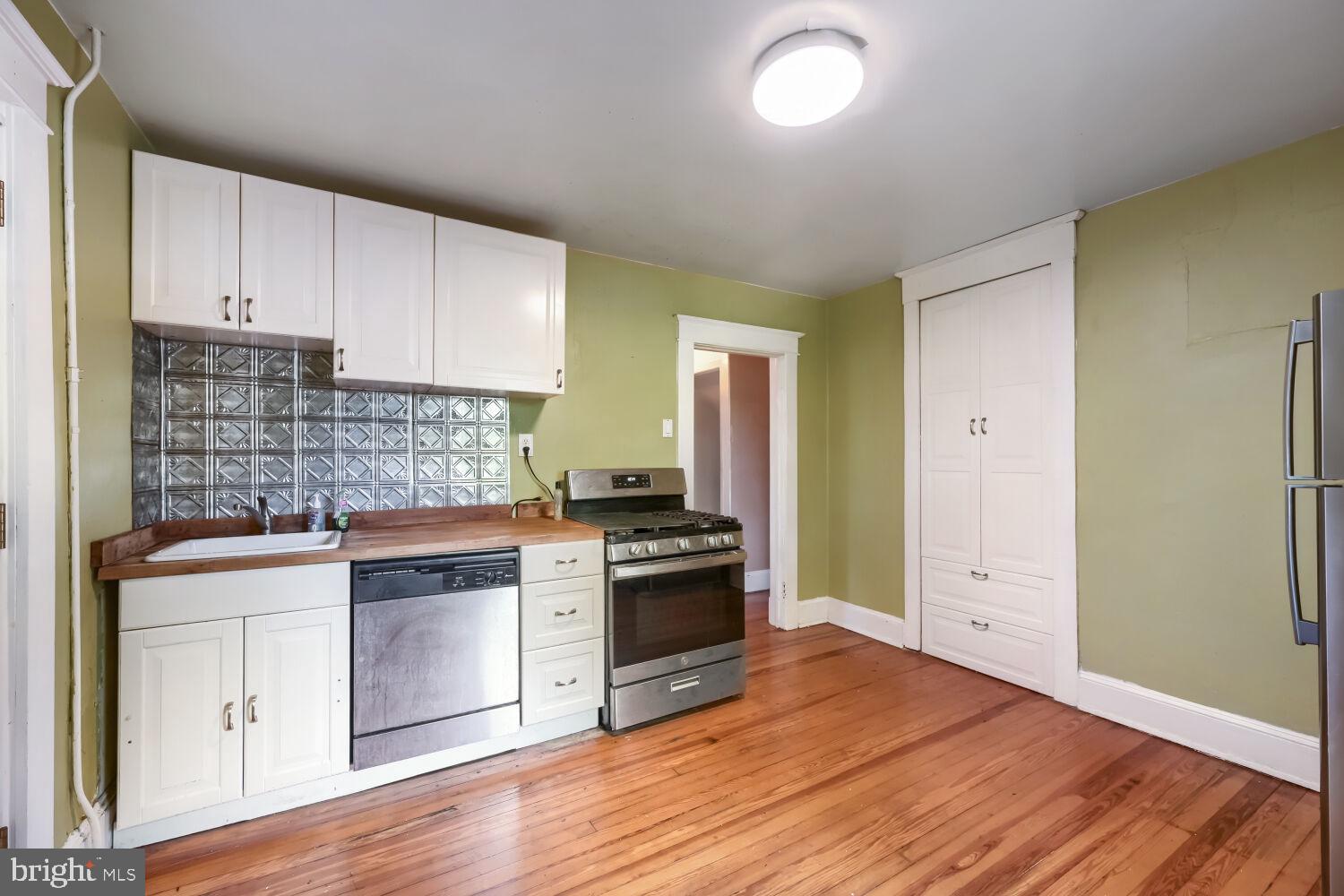 HAMILTON HEIGHTS - Residential