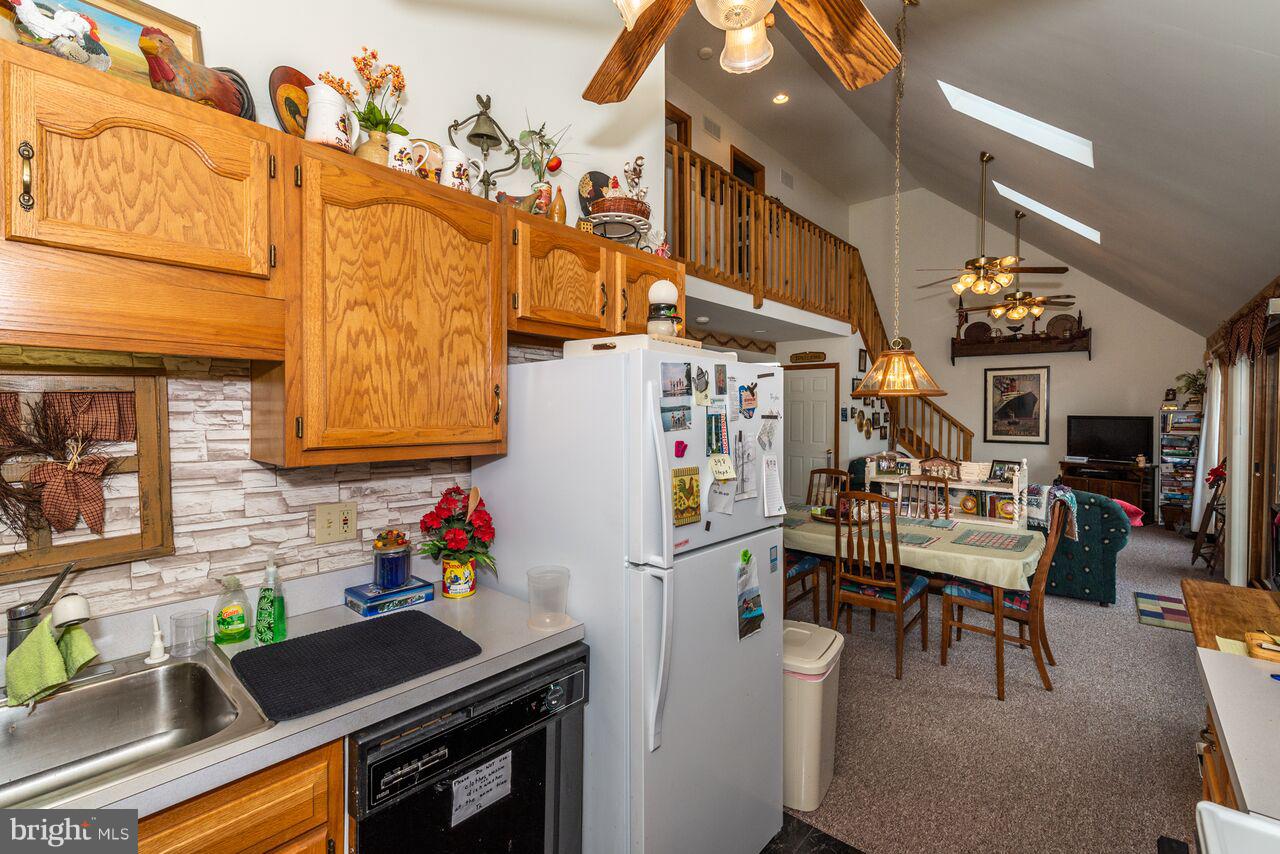 LAKE WYNONAH - Residential