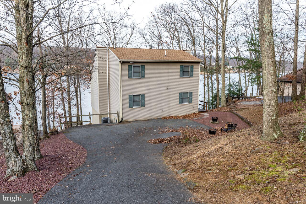 LAKE WYNONAH - Residential