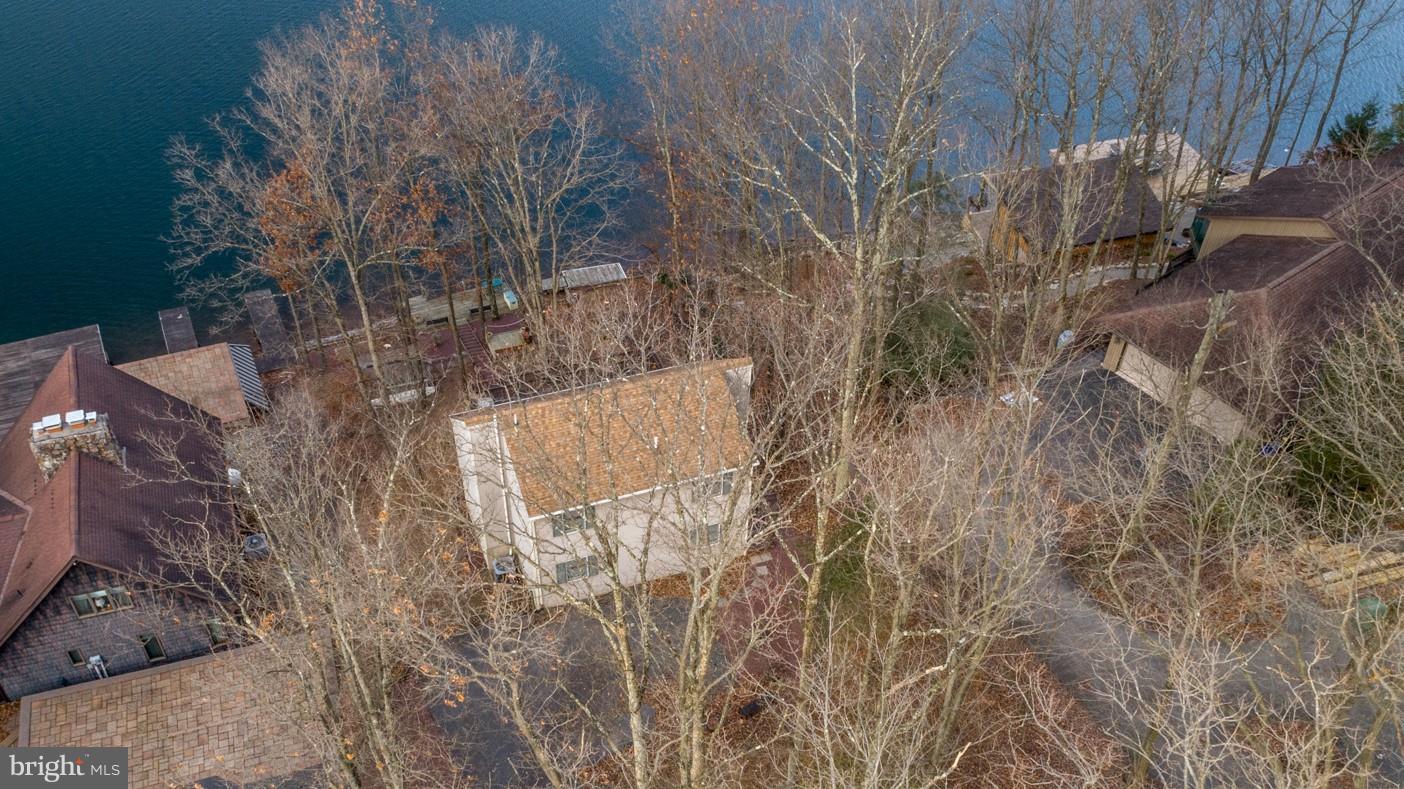 LAKE WYNONAH - Residential