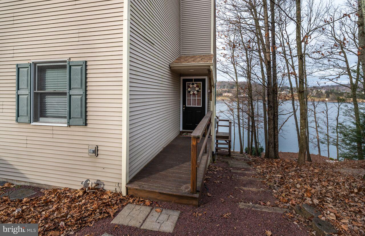 LAKE WYNONAH - Residential