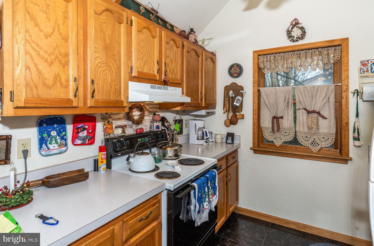 LAKE WYNONAH - Residential