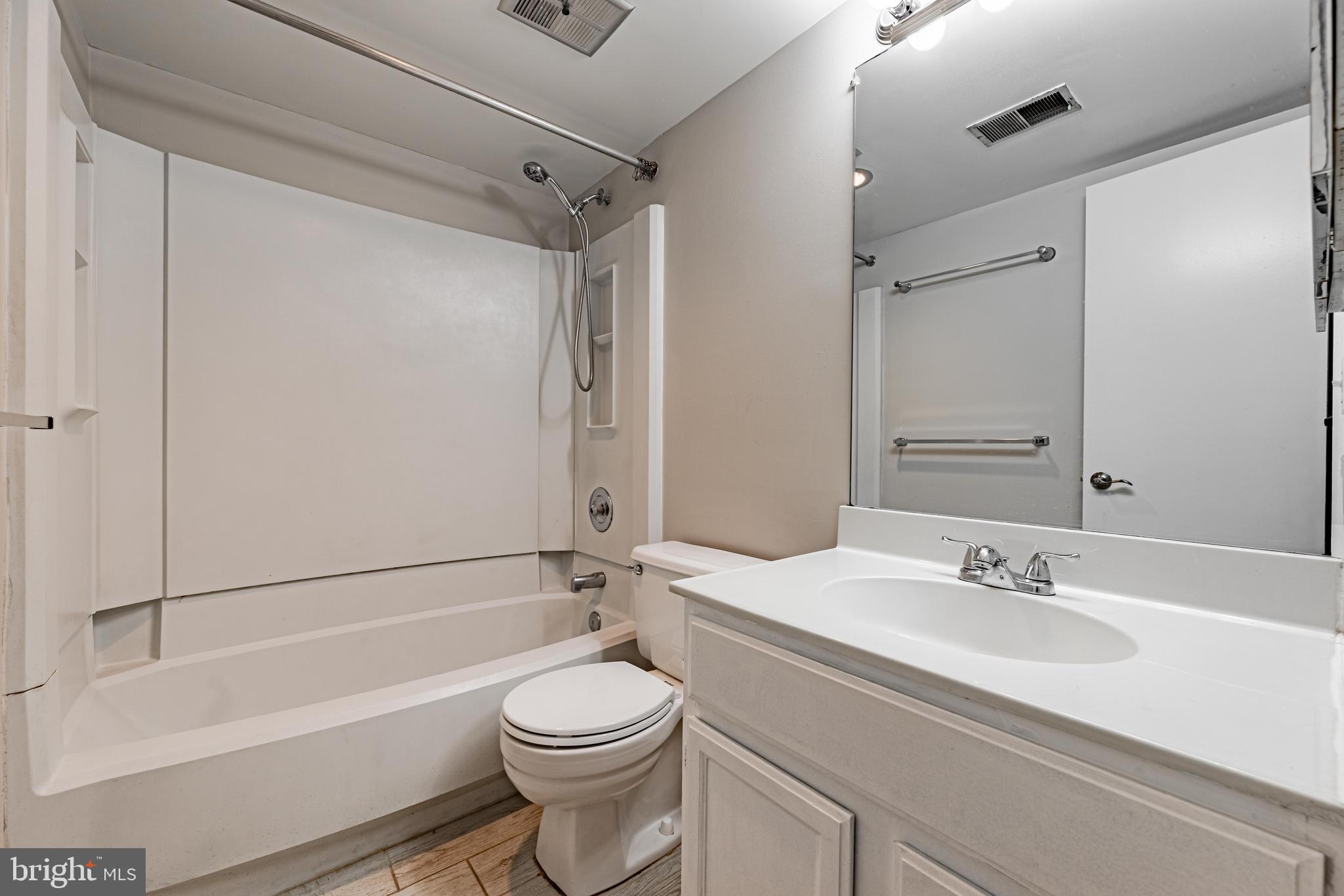 NORTH PORT CONDO - Residential