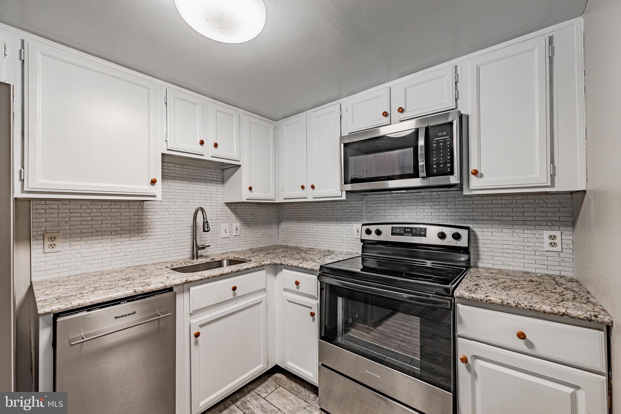 NORTH PORT CONDO - Residential
