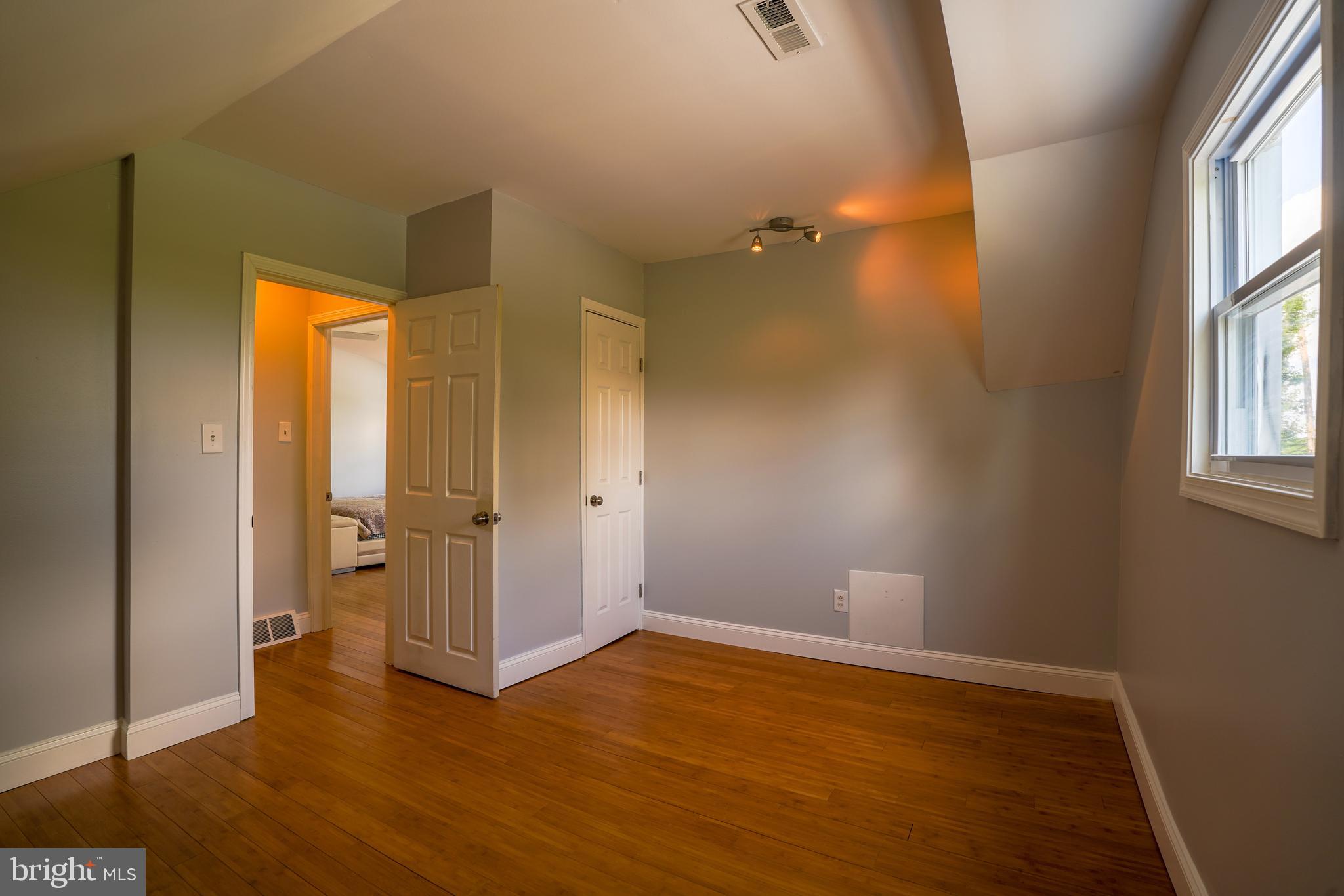 WILLOW GROVE - Residential
