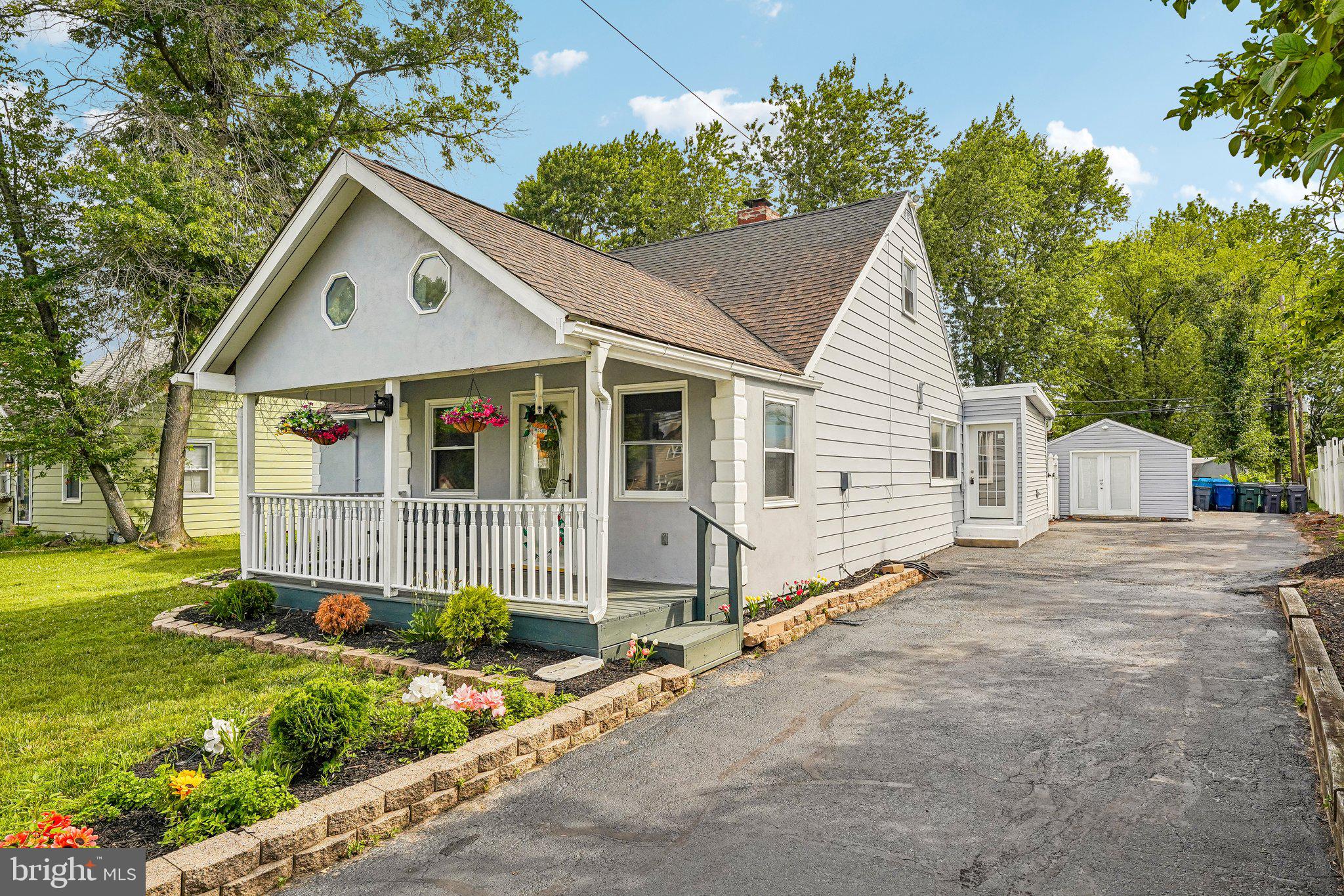 WILLOW GROVE - Residential