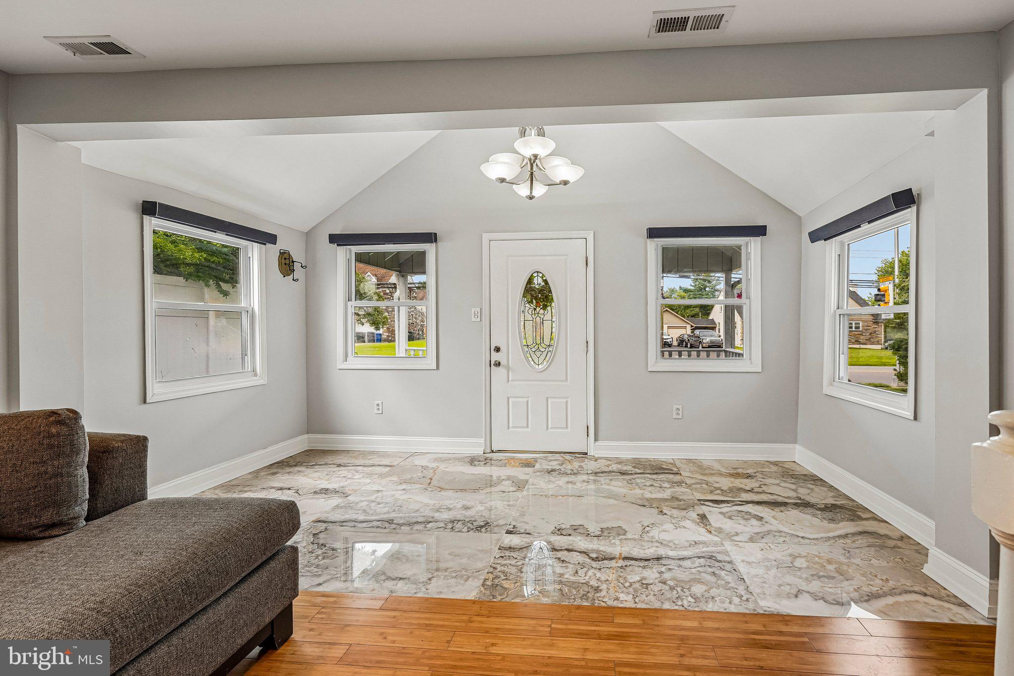 WILLOW GROVE - Residential