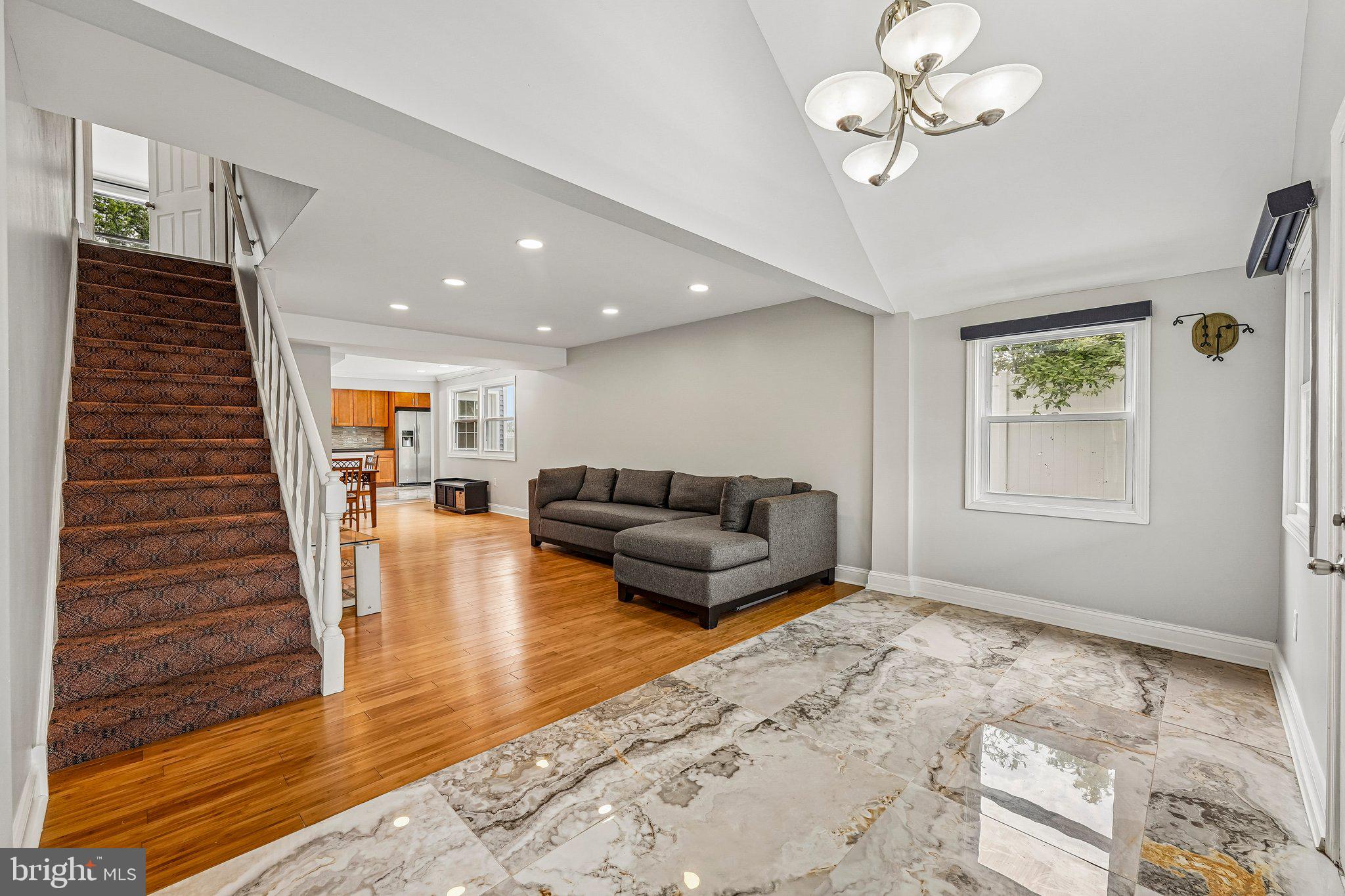 WILLOW GROVE - Residential
