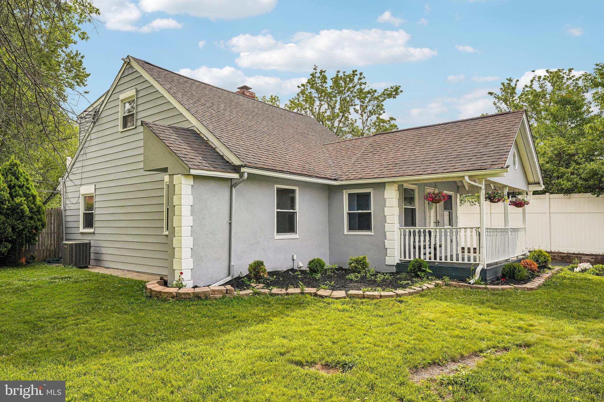 WILLOW GROVE - Residential