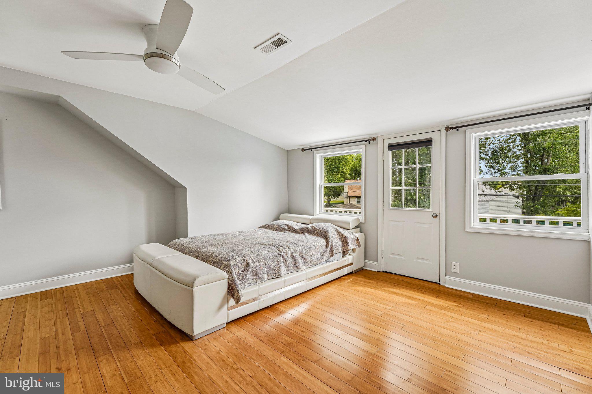 WILLOW GROVE - Residential