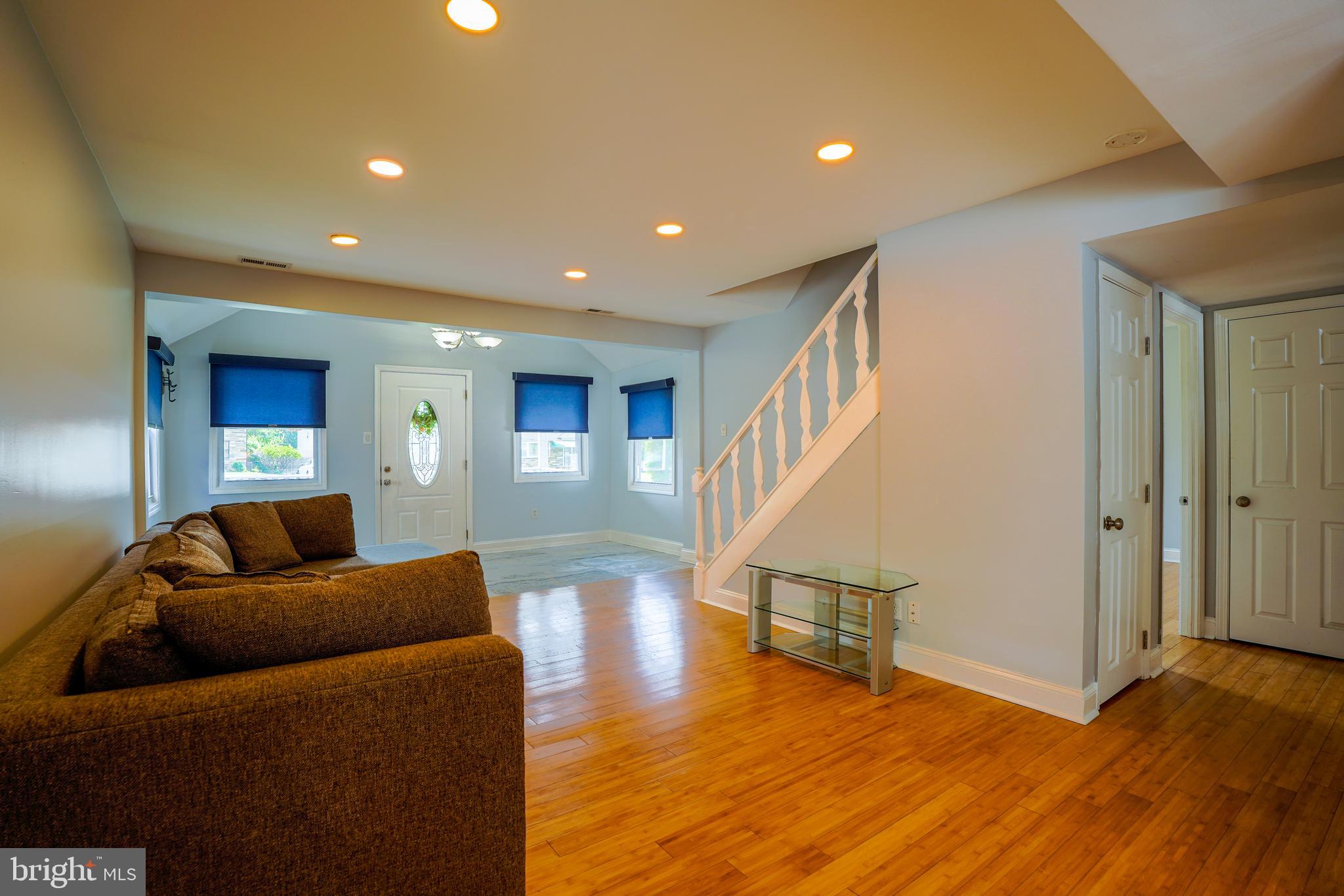 WILLOW GROVE - Residential
