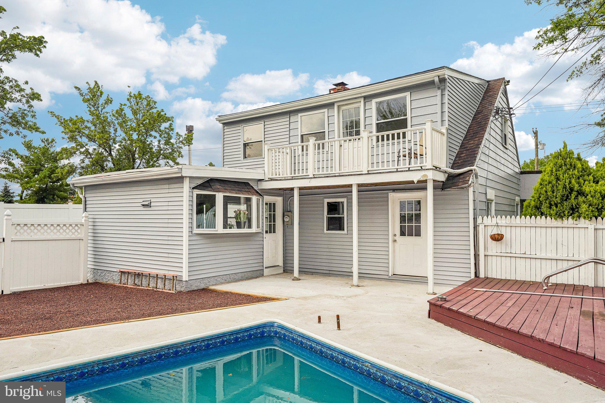 WILLOW GROVE - Residential