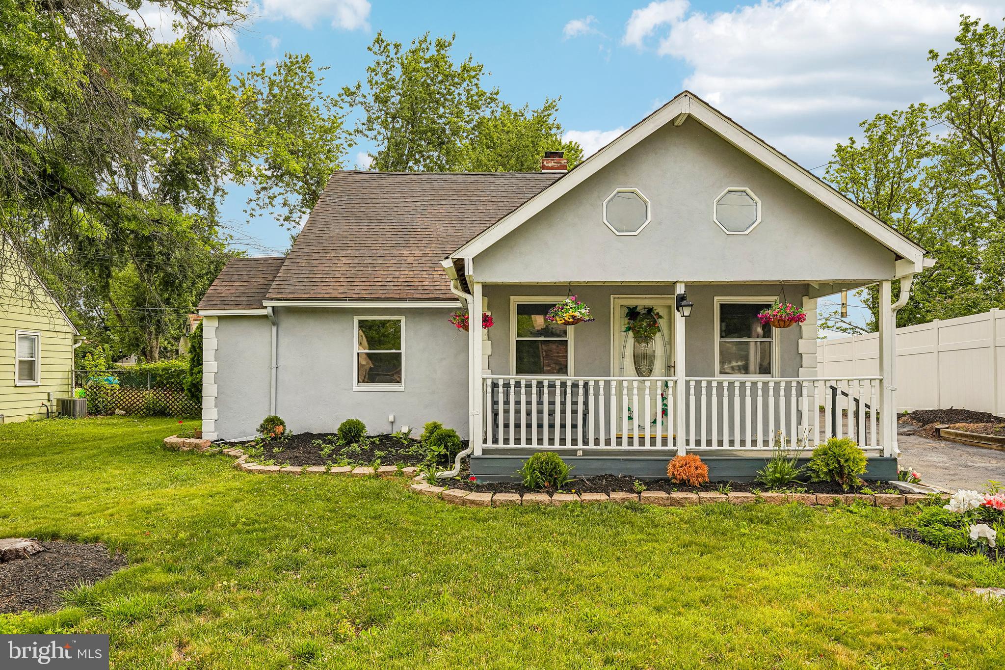 WILLOW GROVE - Residential