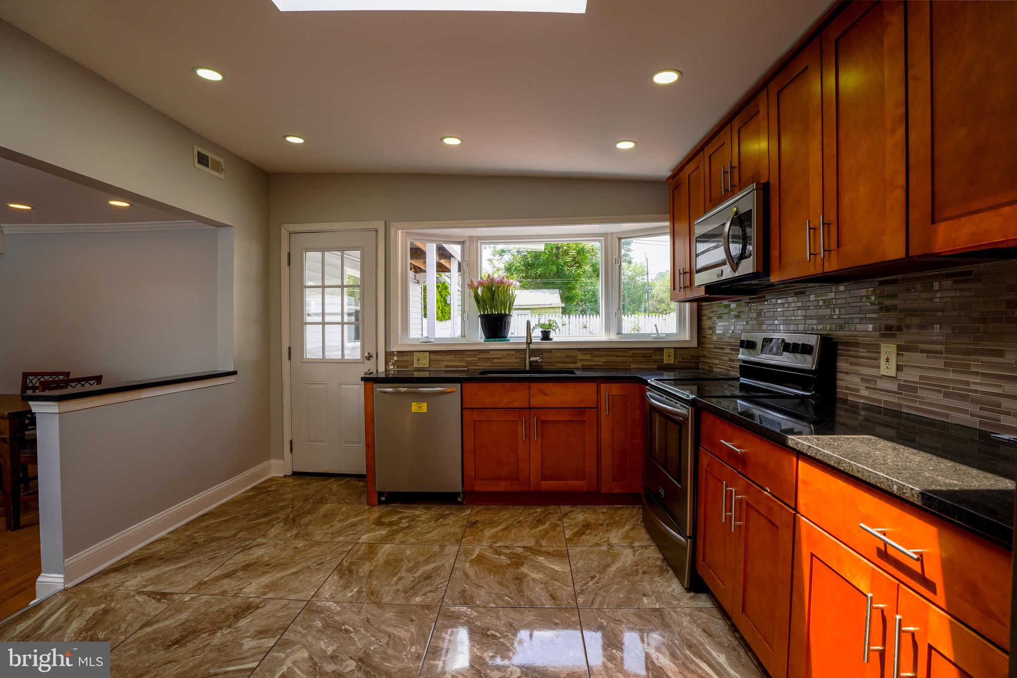 WILLOW GROVE - Residential