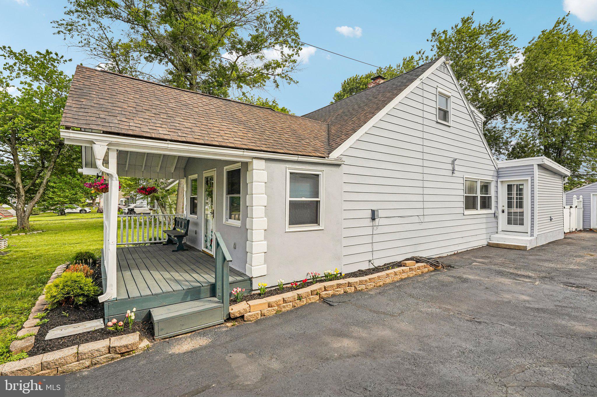 WILLOW GROVE - Residential