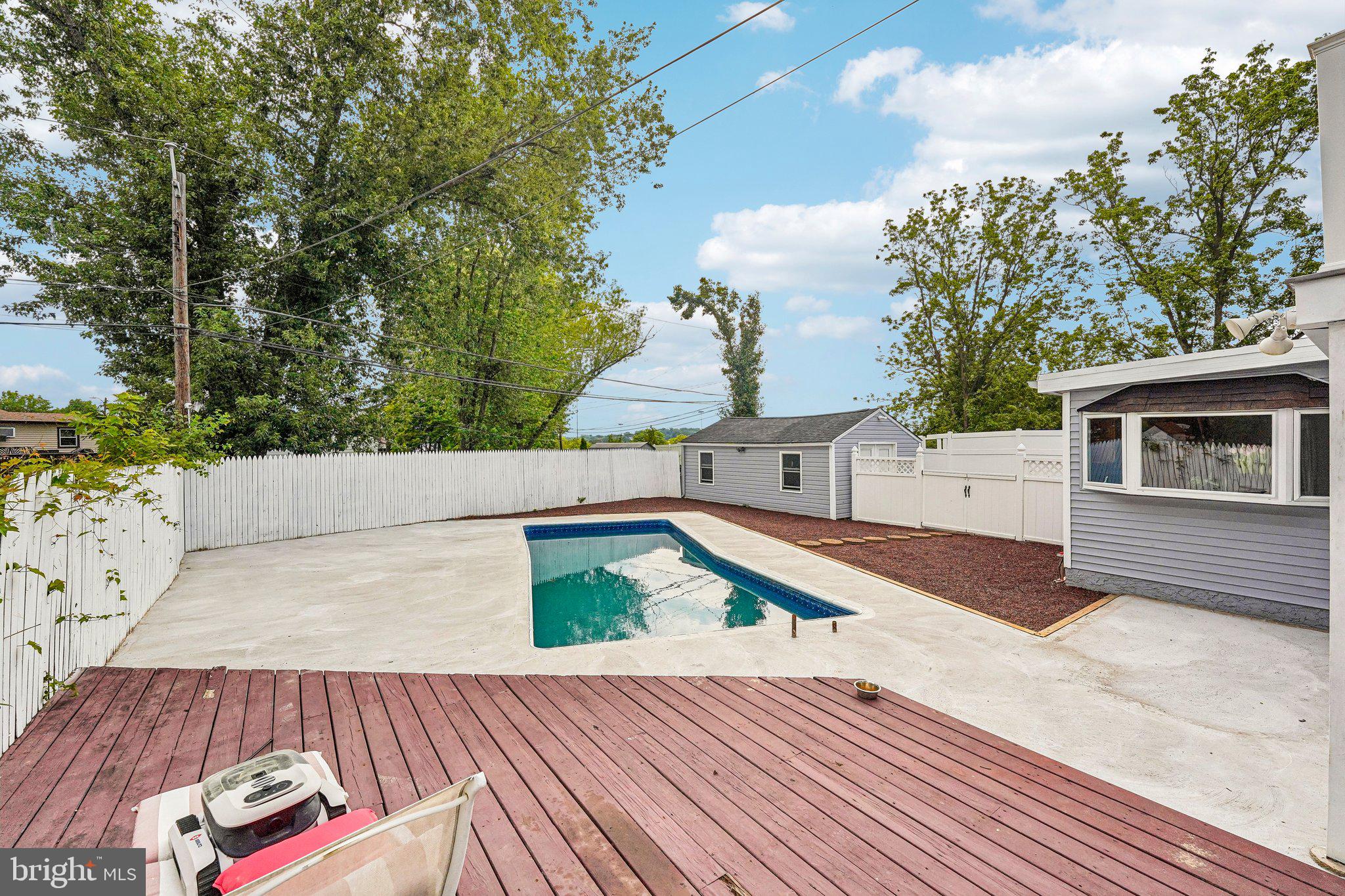 WILLOW GROVE - Residential