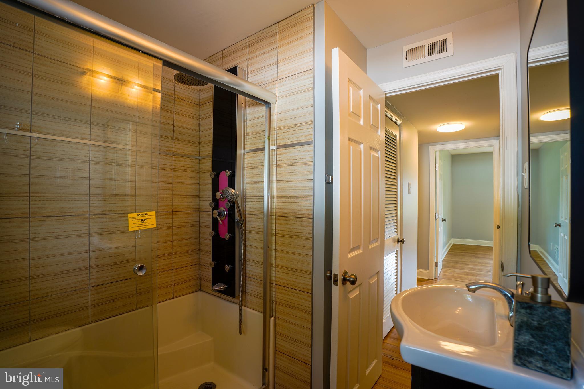 WILLOW GROVE - Residential