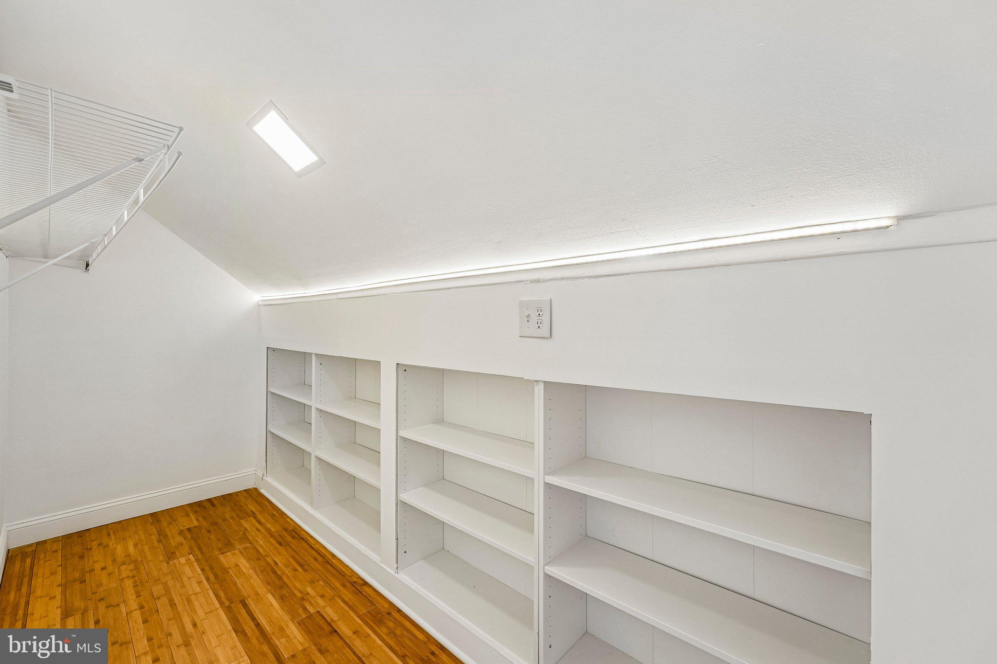 WILLOW GROVE - Residential