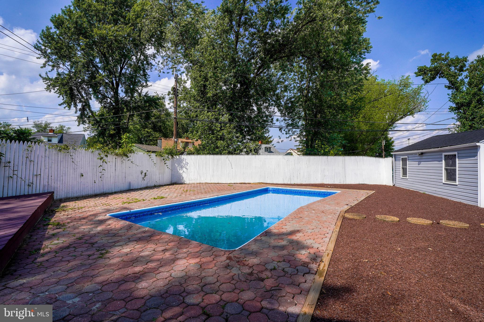 WILLOW GROVE - Residential