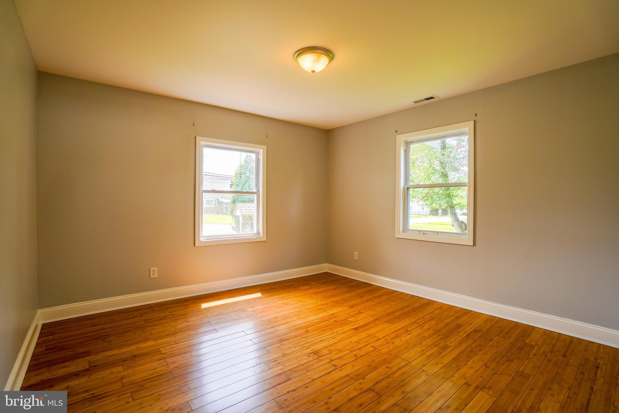 WILLOW GROVE - Residential