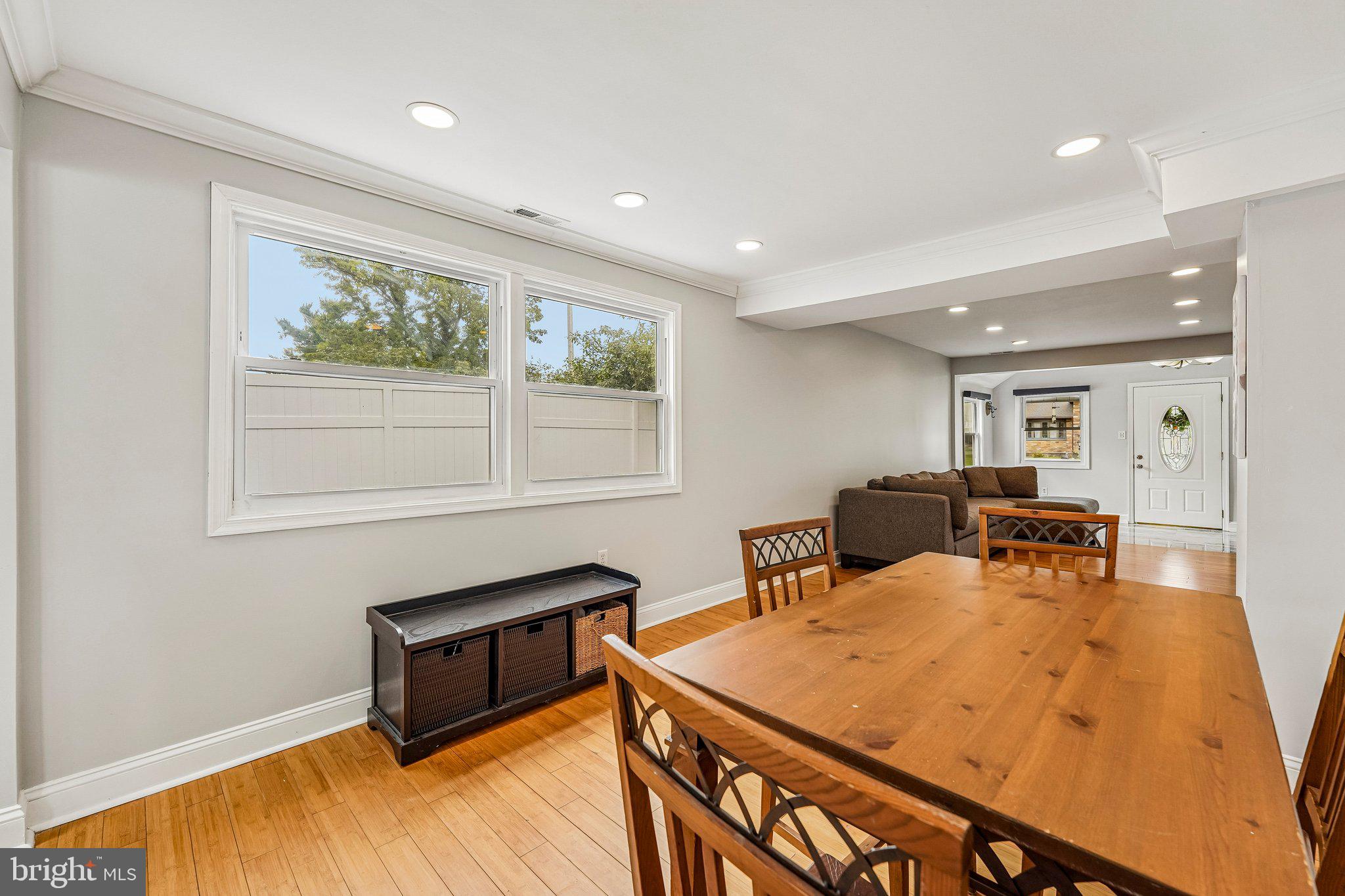WILLOW GROVE - Residential