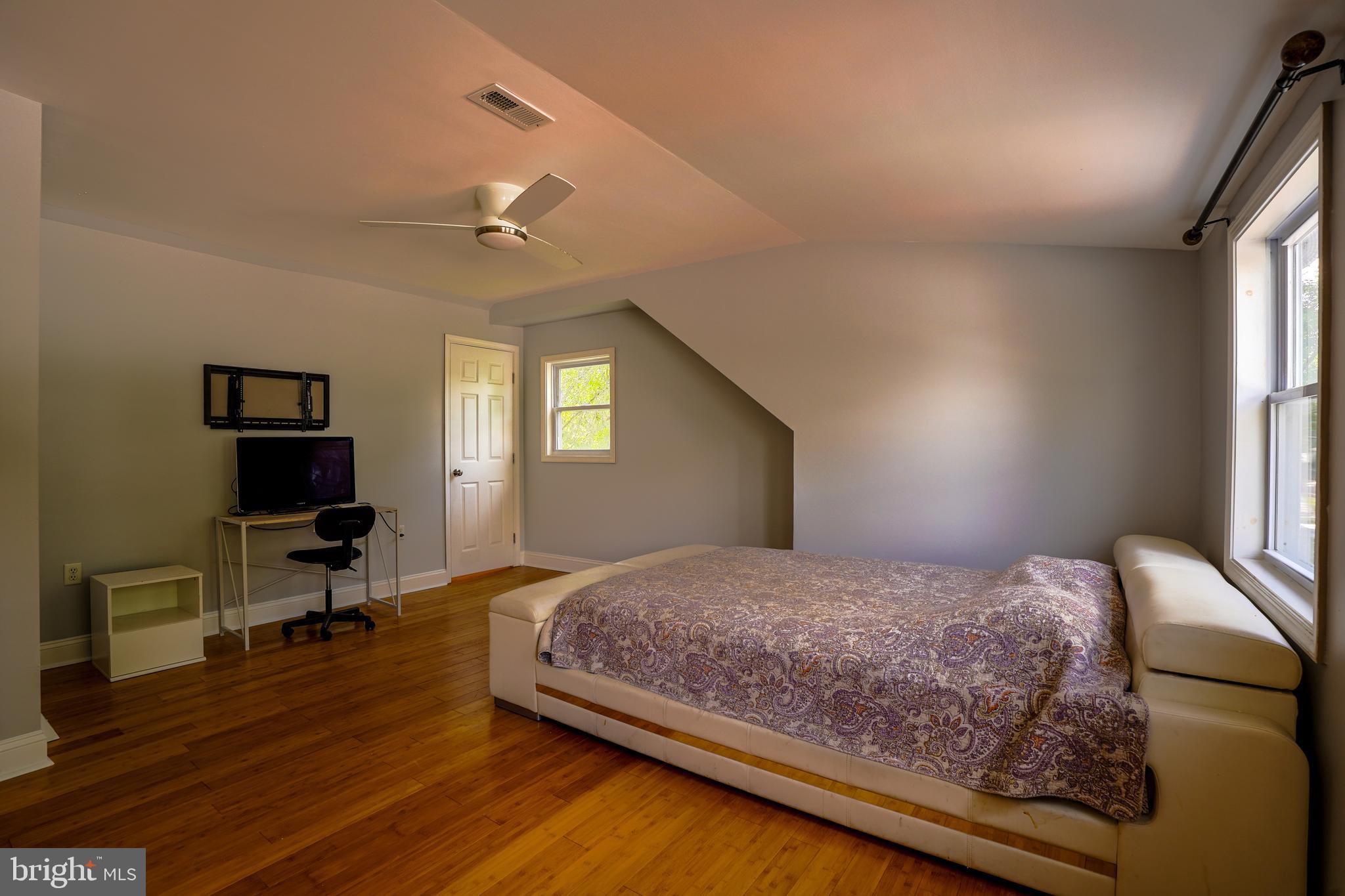 WILLOW GROVE - Residential